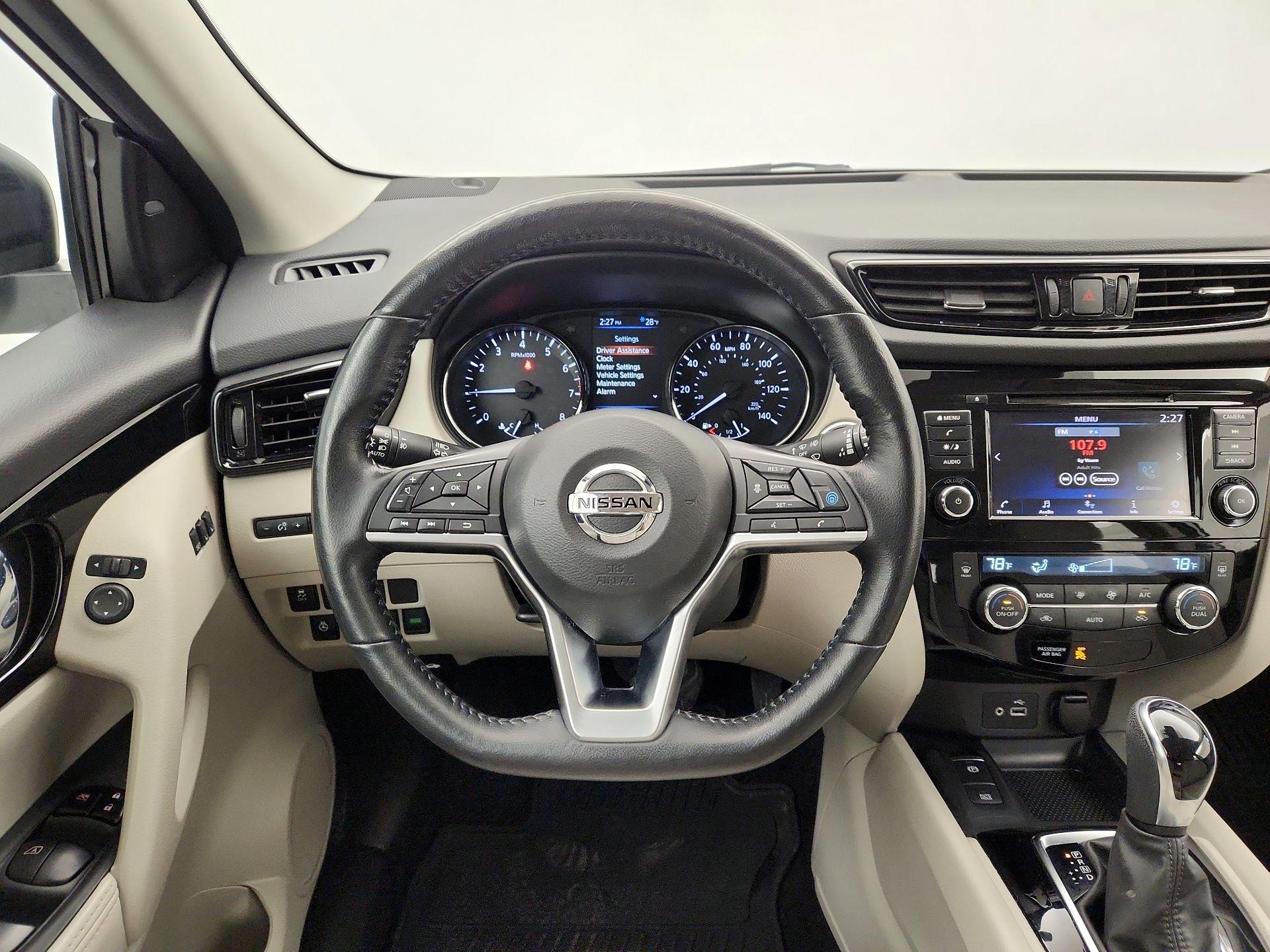 Thumbnail: 2022 Nissan Rogue Sport - 10