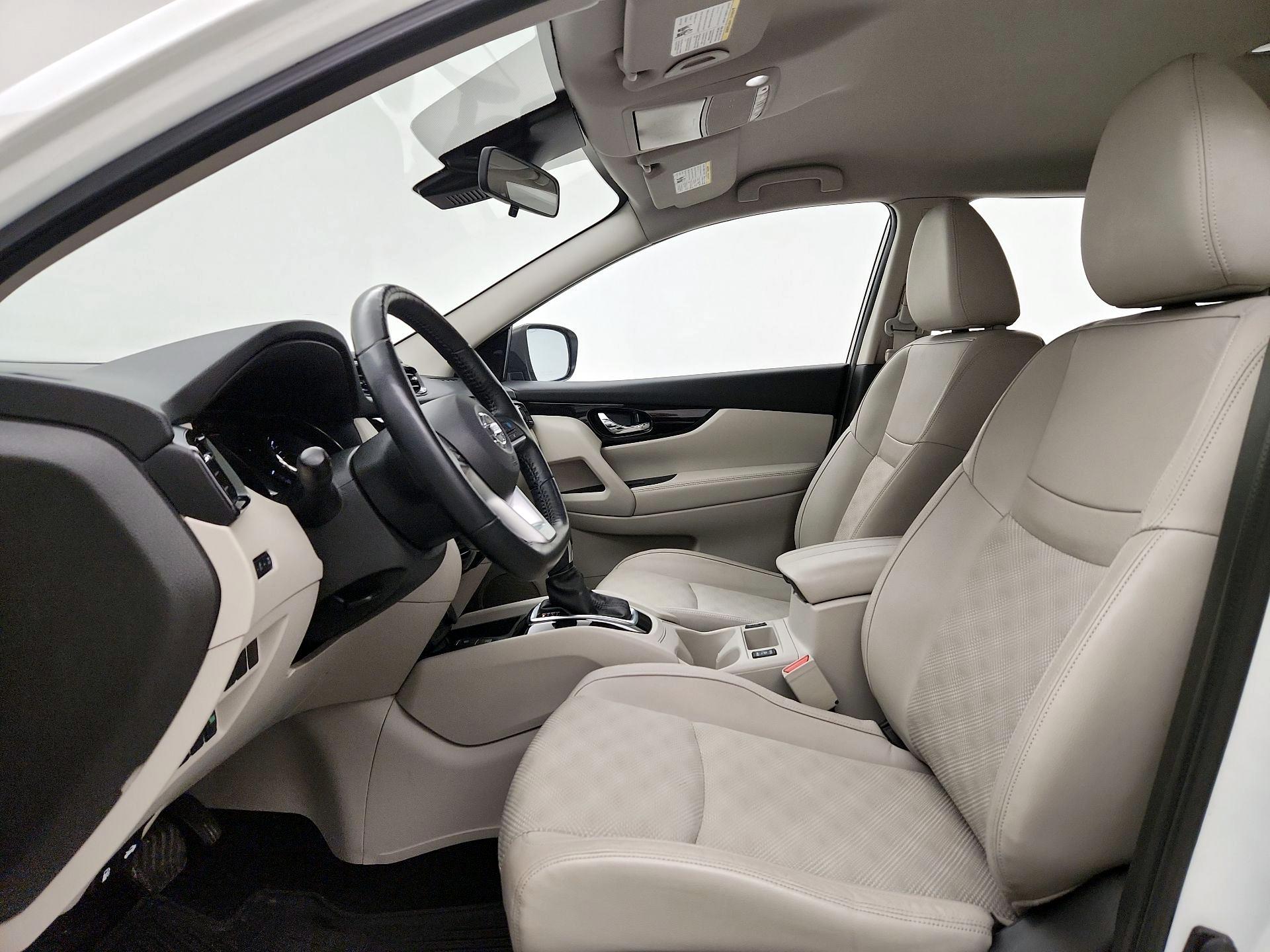 Thumbnail: 2022 Nissan Rogue Sport - 11