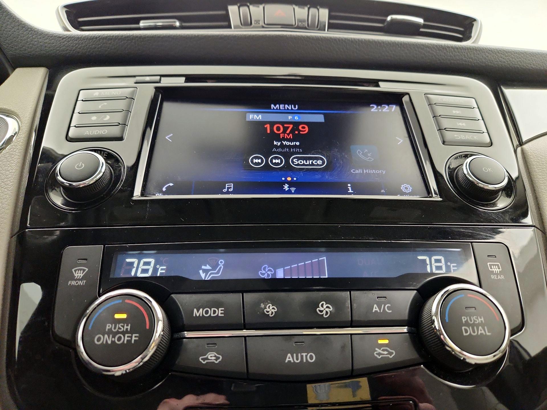 Thumbnail: 2022 Nissan Rogue Sport - 16