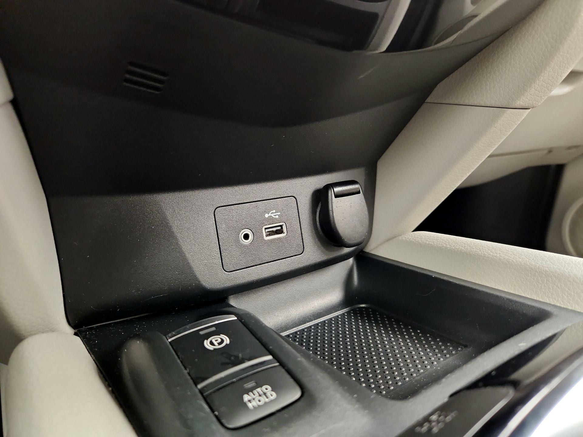 Thumbnail: 2022 Nissan Rogue Sport - 18