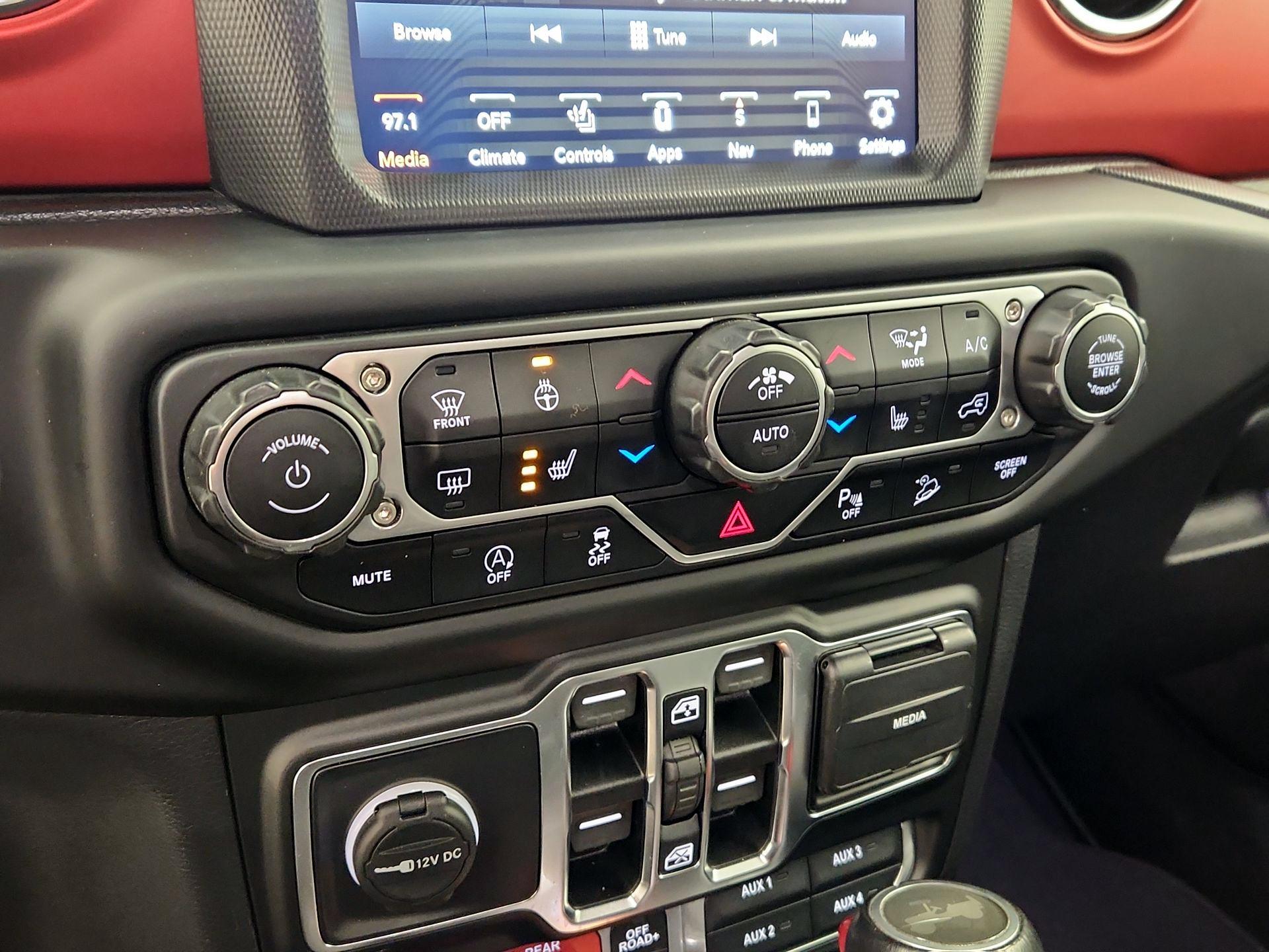 Thumbnail: 2021 Jeep Wrangler - 17