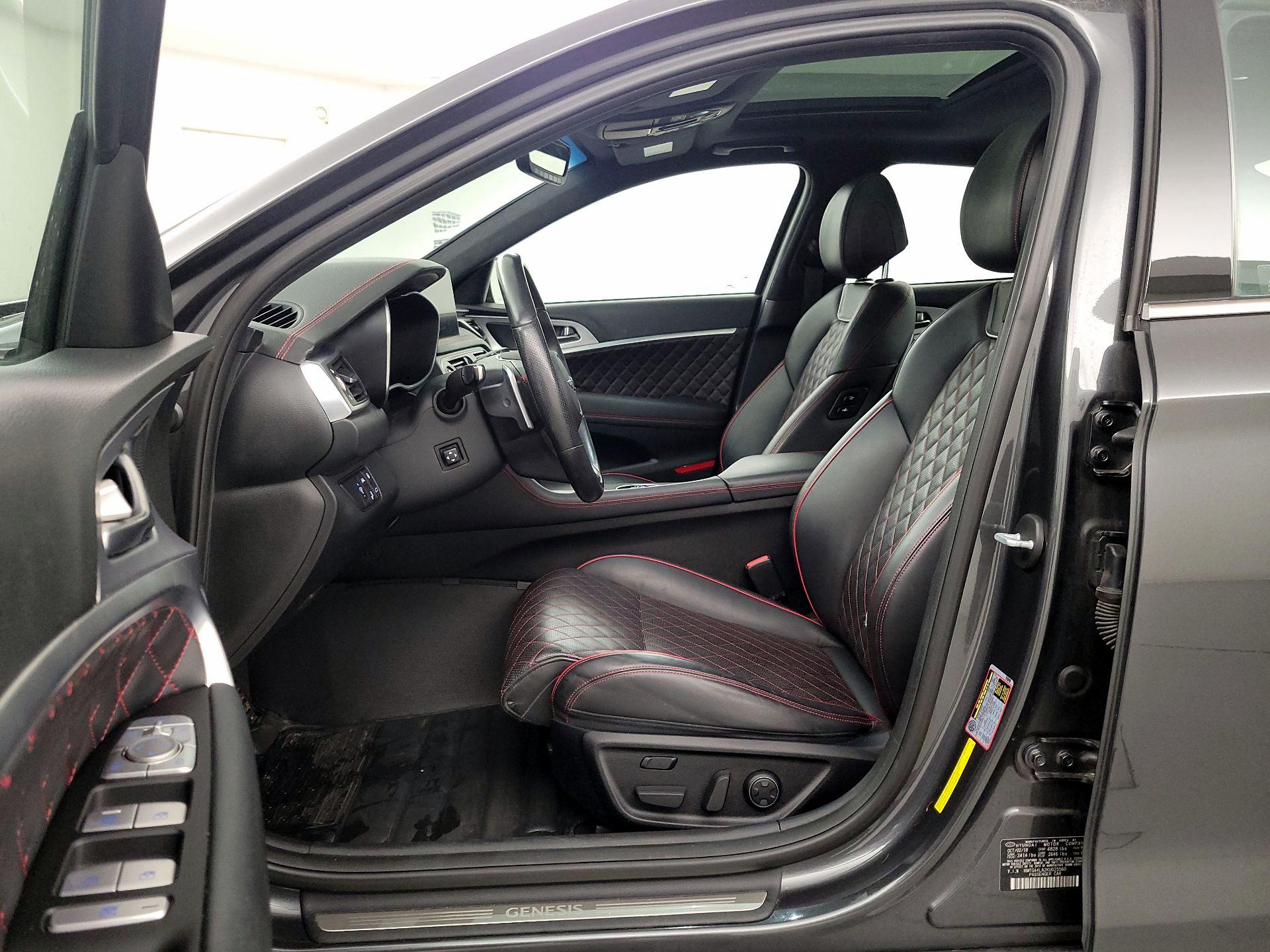 Thumbnail: 2019 Genesis G70 - 11