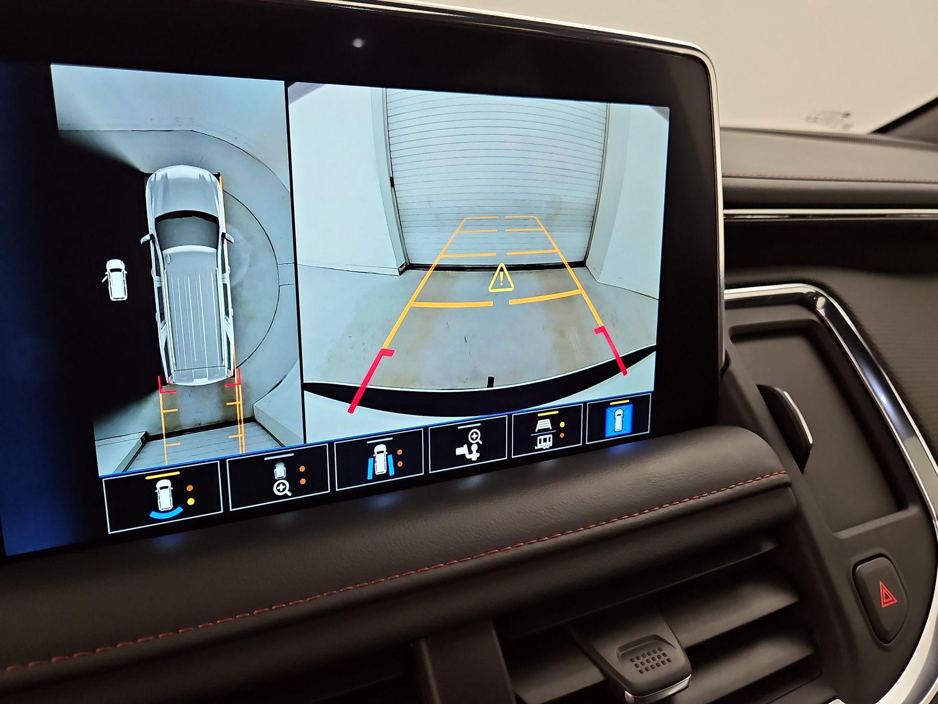 Thumbnail: 2022 Chevrolet Tahoe - 14