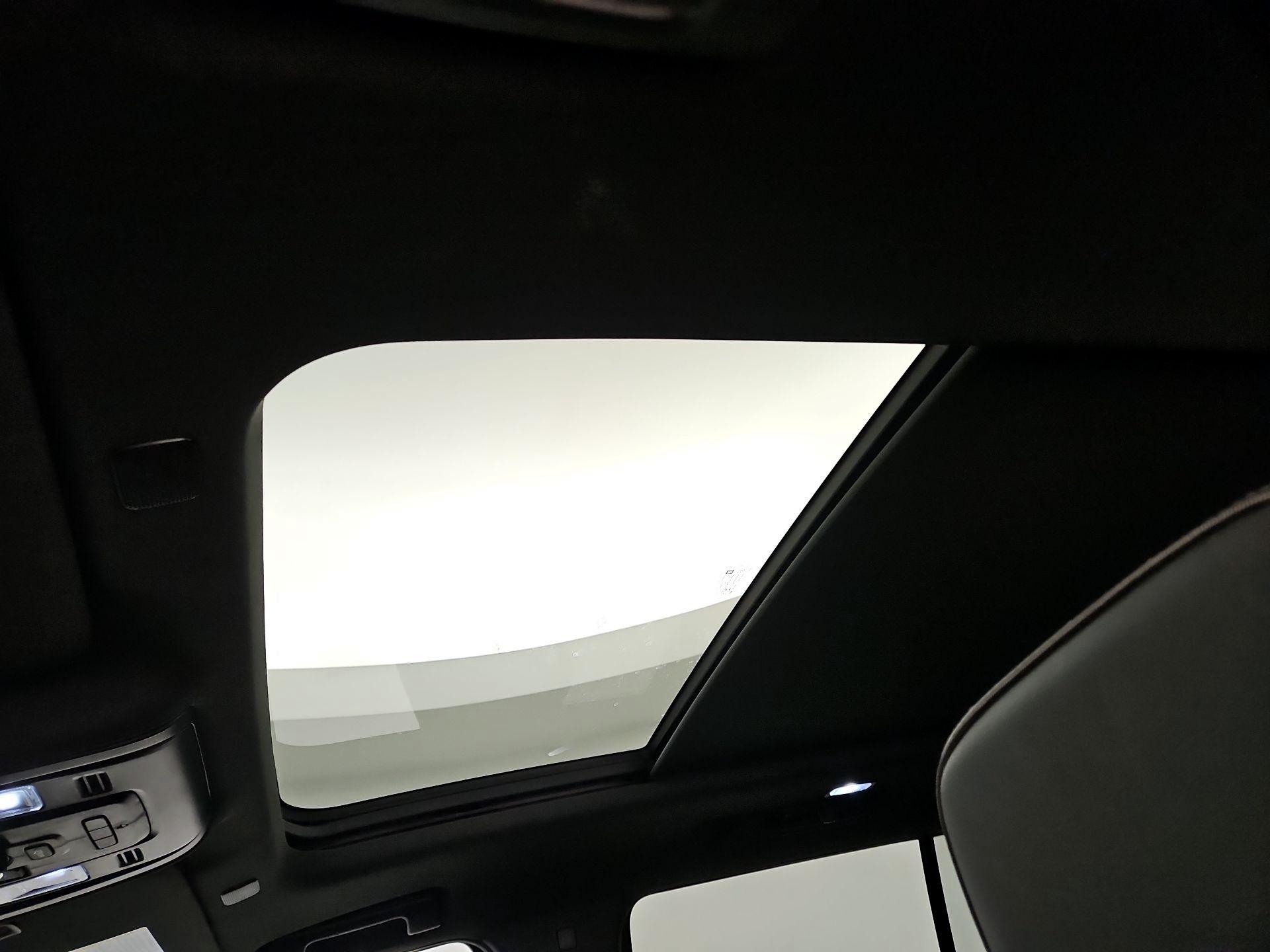 Thumbnail: 2022 Chevrolet Tahoe - 19