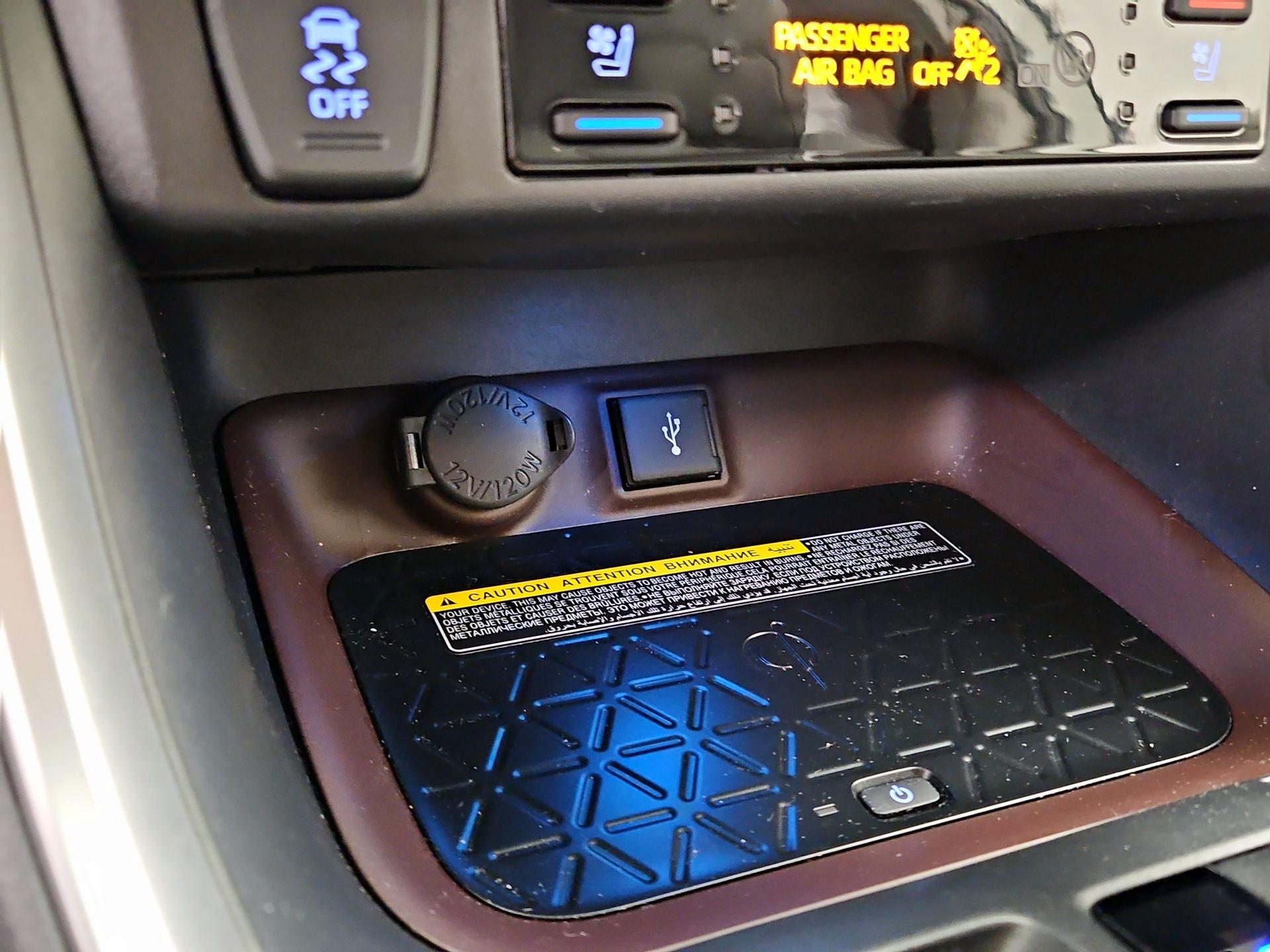 Thumbnail: 2021 Toyota RAV4 - 19