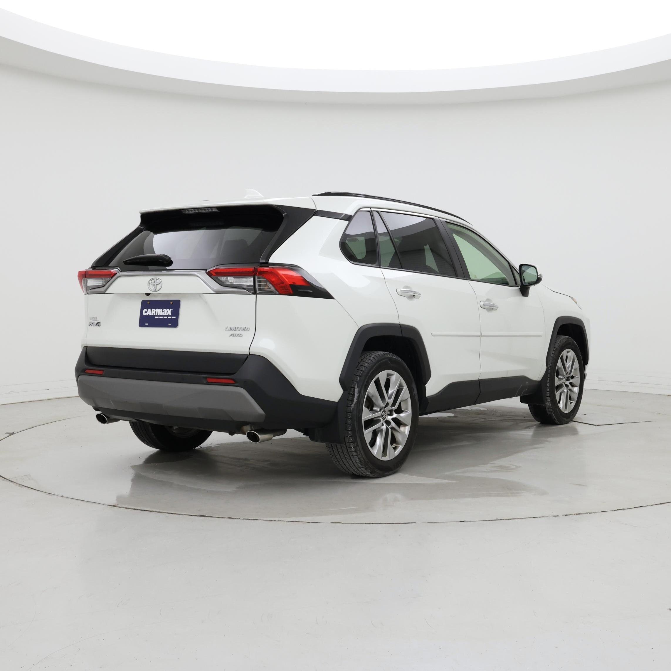 Thumbnail: 2021 Toyota RAV4 - 8