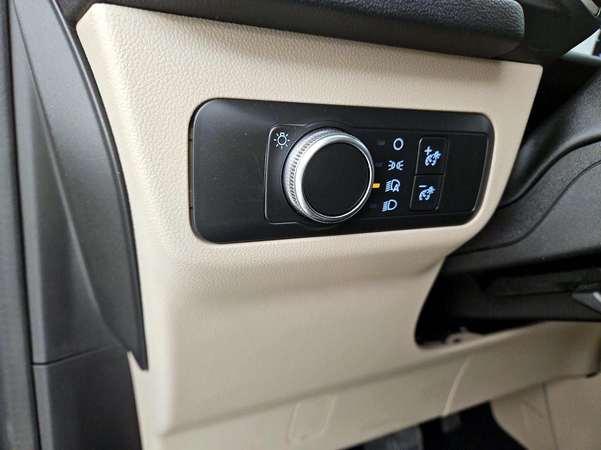 Thumbnail: 2021 Ford Escape - 13