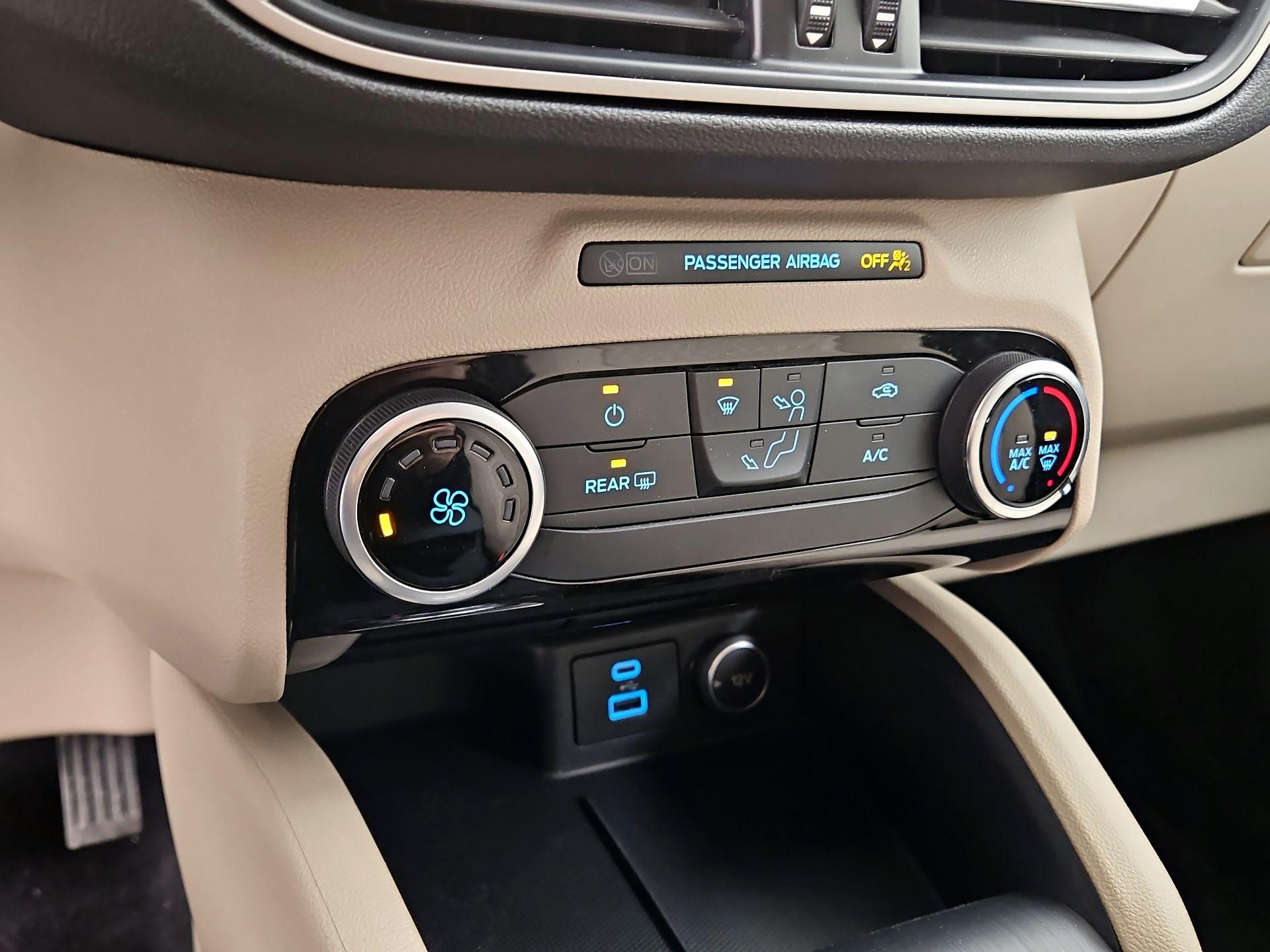 Thumbnail: 2021 Ford Escape - 16