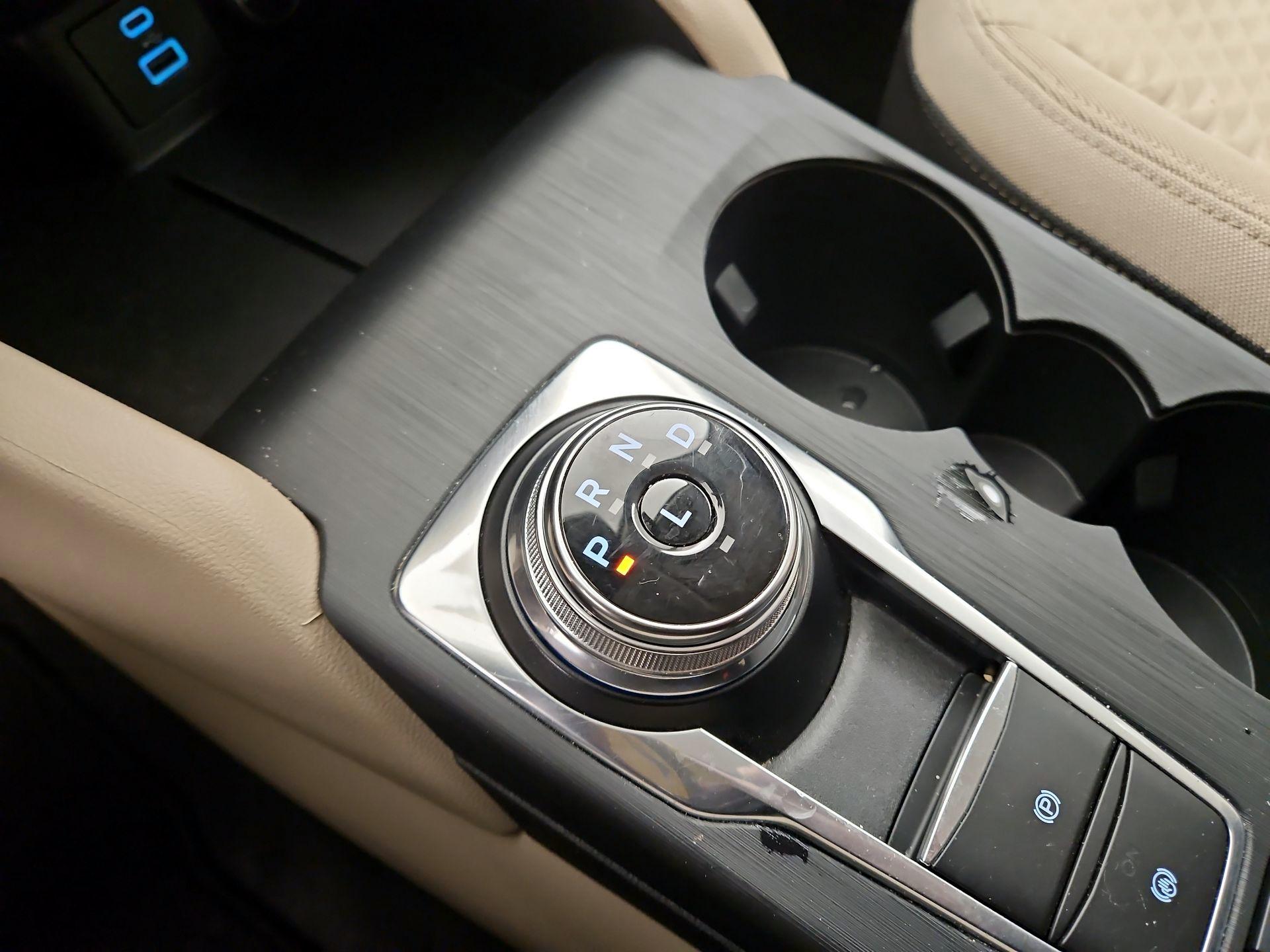 Thumbnail: 2021 Ford Escape - 17