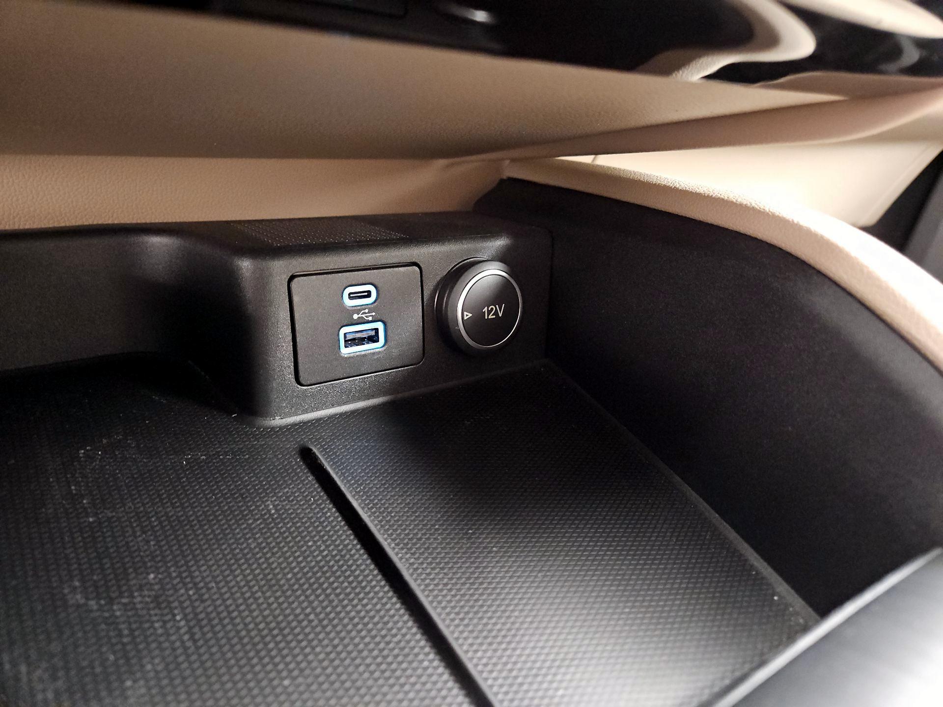 Thumbnail: 2021 Ford Escape - 18