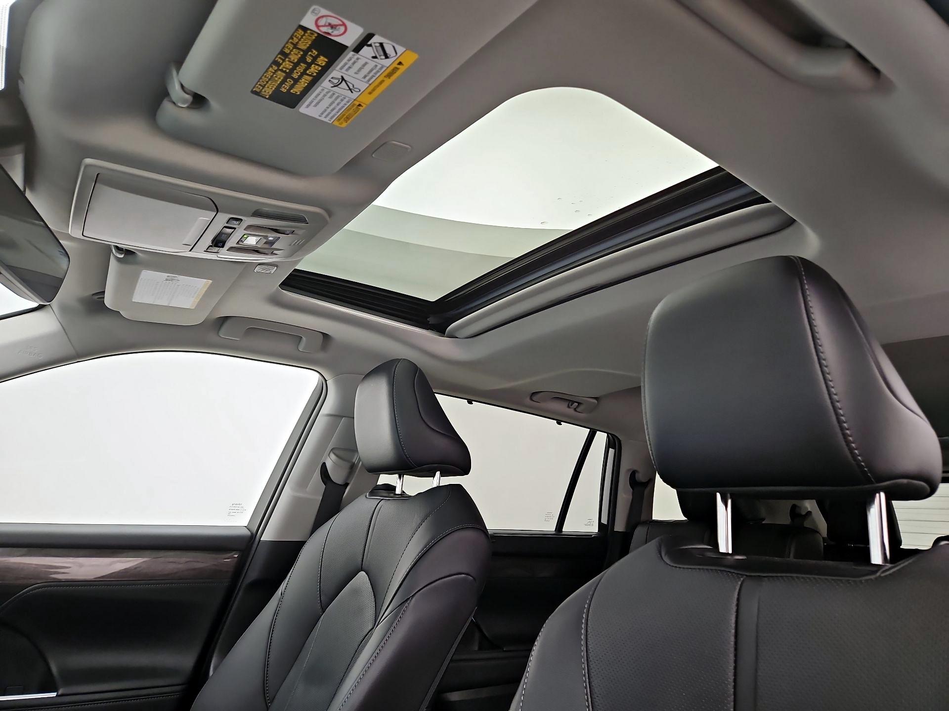 Thumbnail: 2023 Toyota Highlander - 19