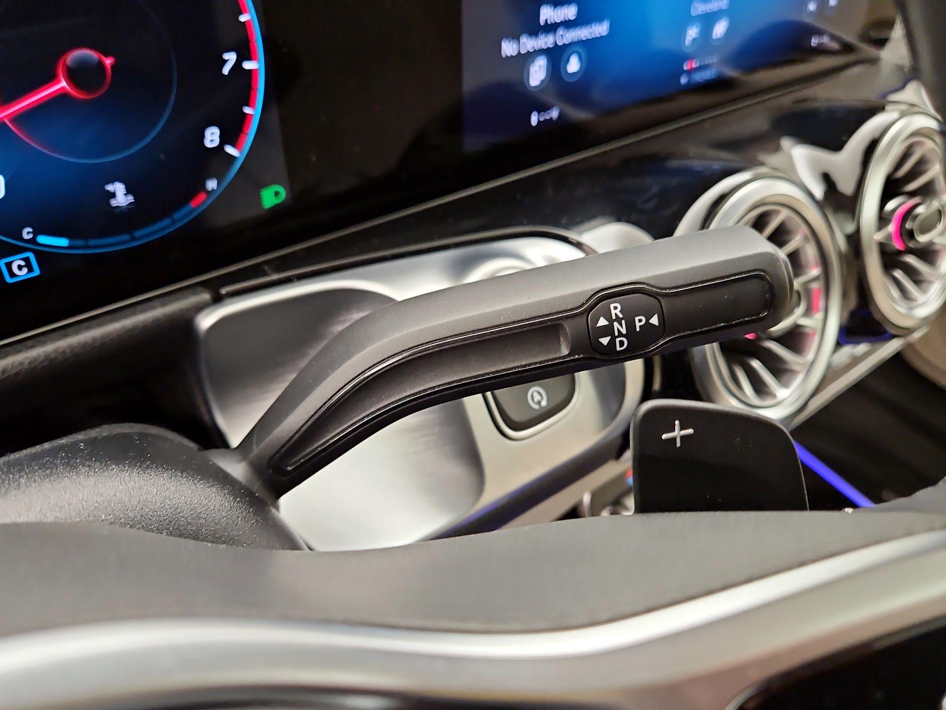 Thumbnail: 2022 Mercedes-Benz GLB - 18