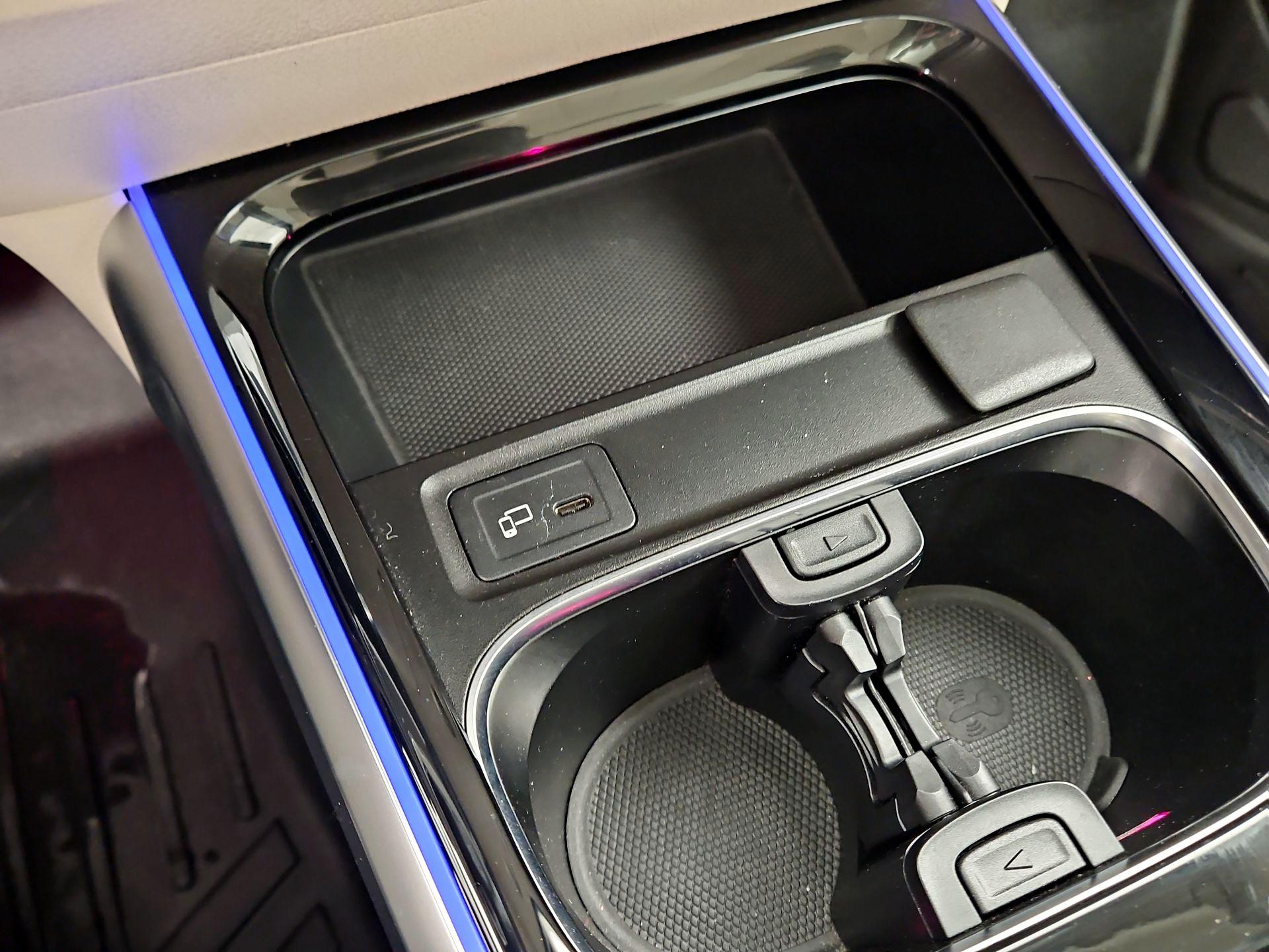 Thumbnail: 2022 Mercedes-Benz GLB - 19