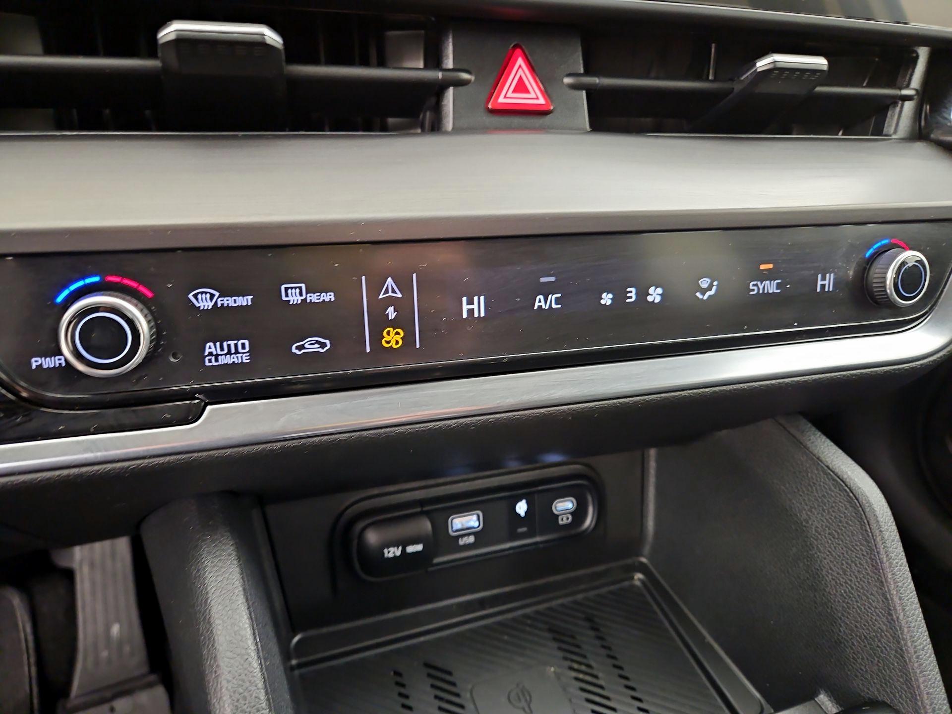 Thumbnail: 2023 Kia Sportage - 17