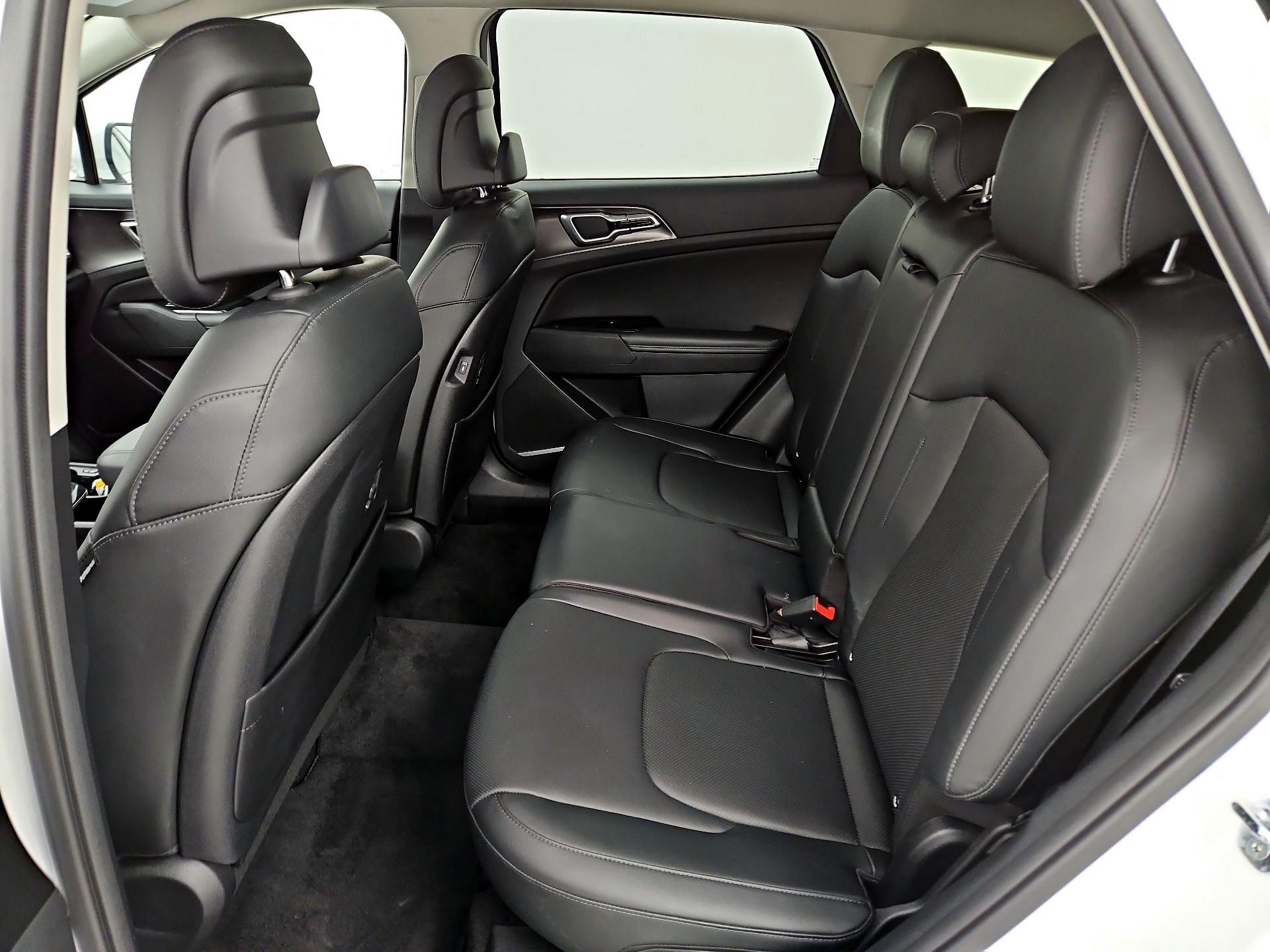 Thumbnail: 2023 Kia Sportage - 20