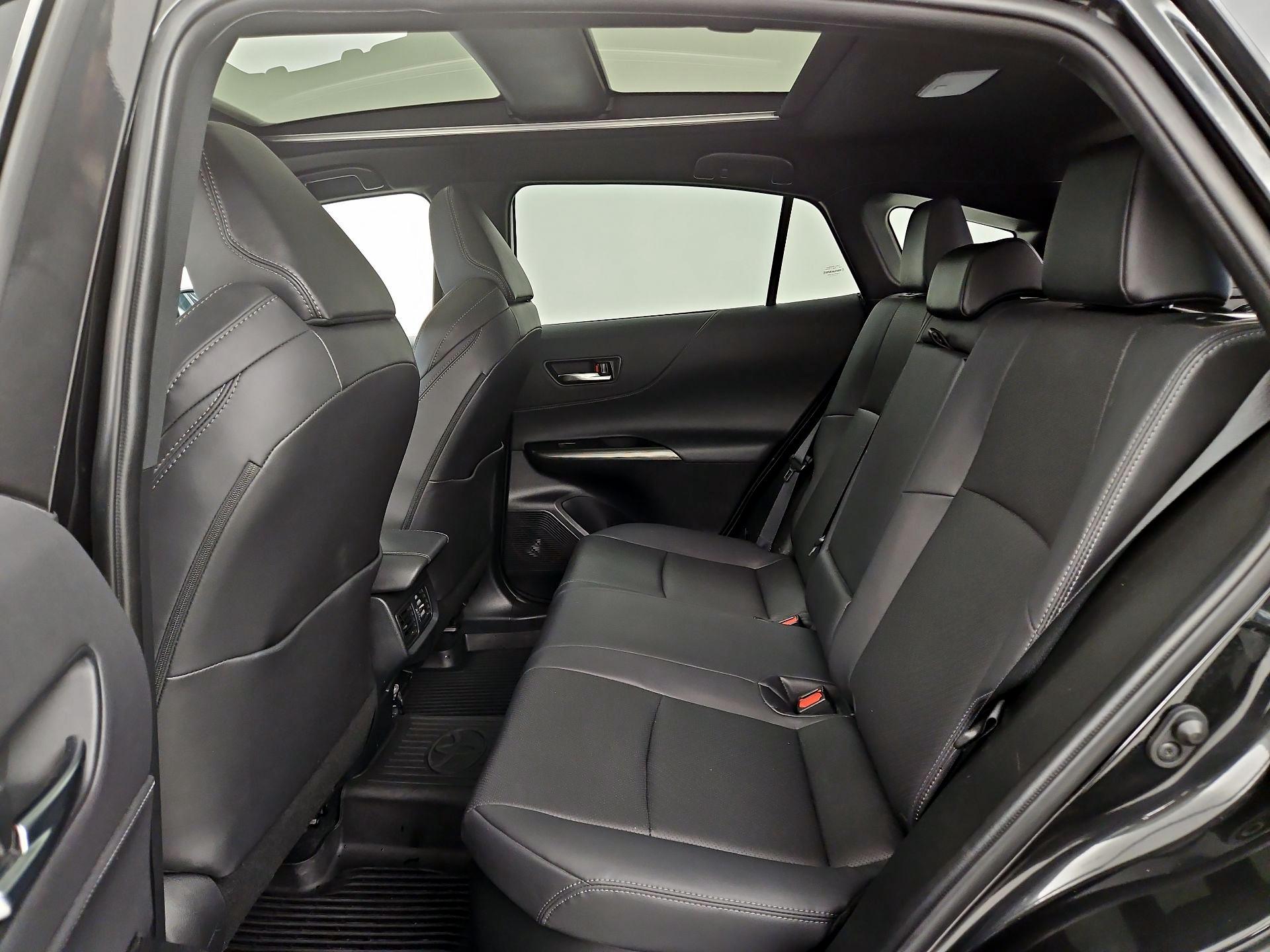 Thumbnail: 2023 Toyota Venza - 20