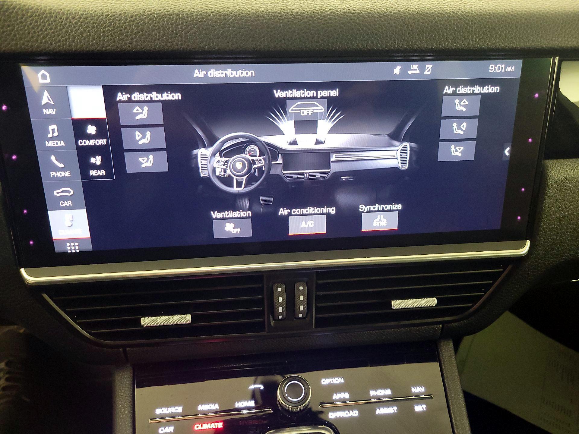 Thumbnail: 2019 Porsche Cayenne - 17