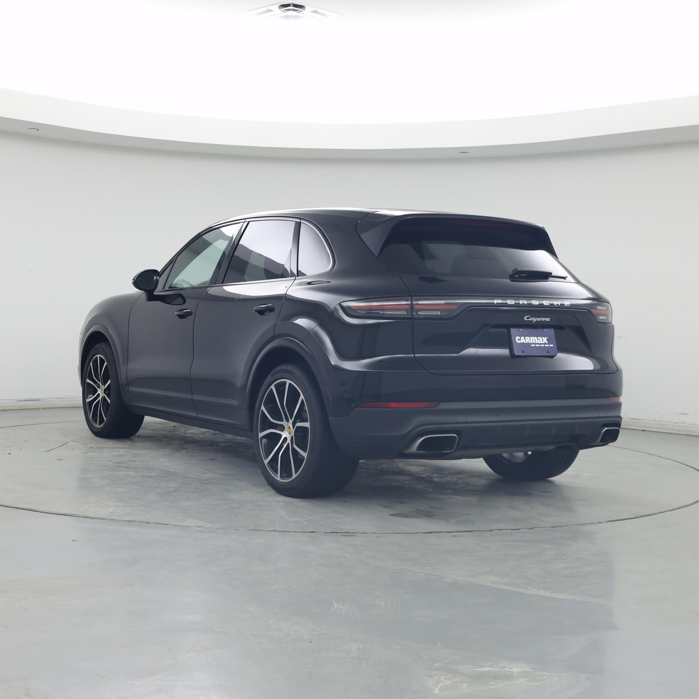 Thumbnail: 2019 Porsche Cayenne - 2