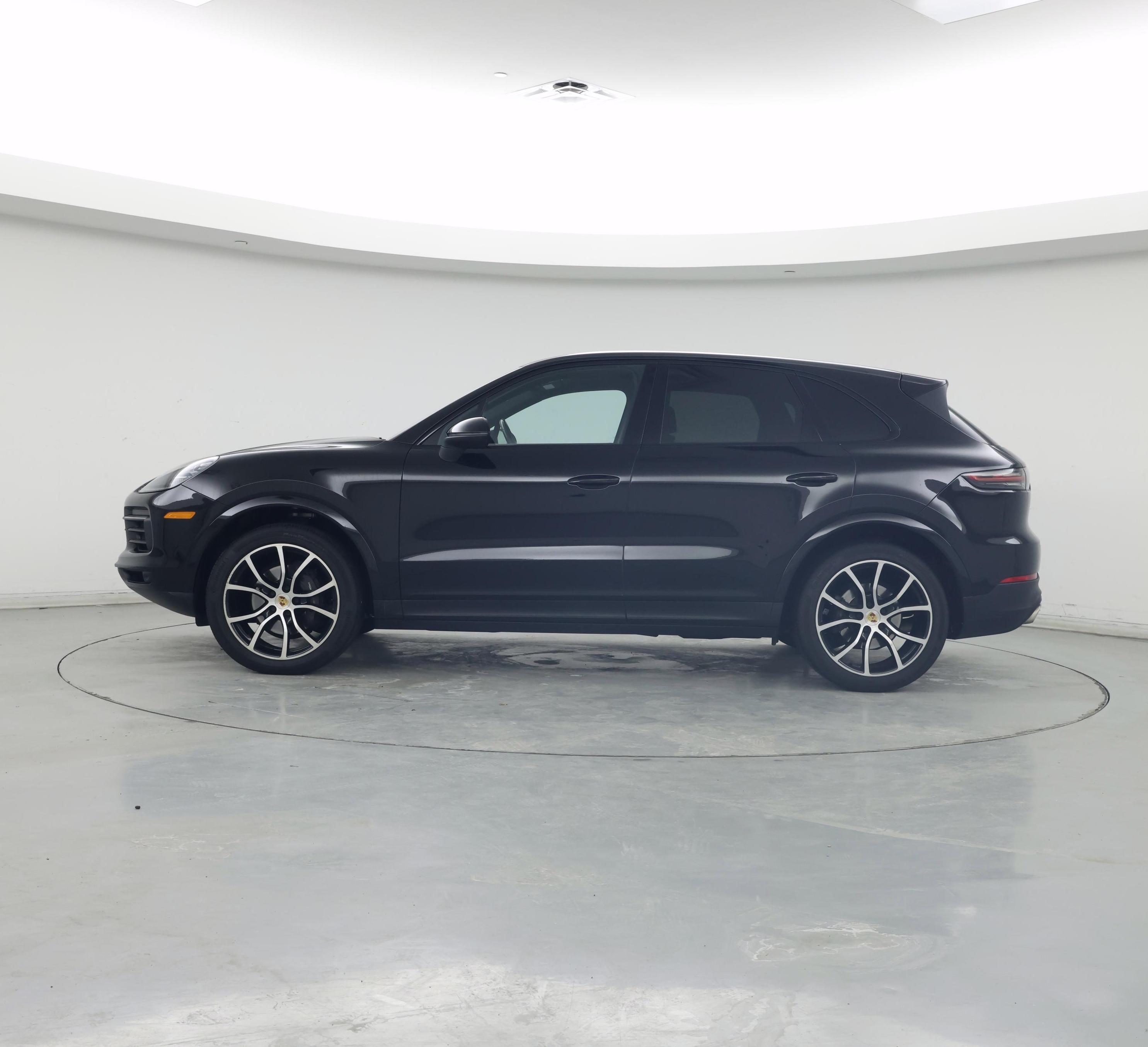 Thumbnail: 2019 Porsche Cayenne - 3