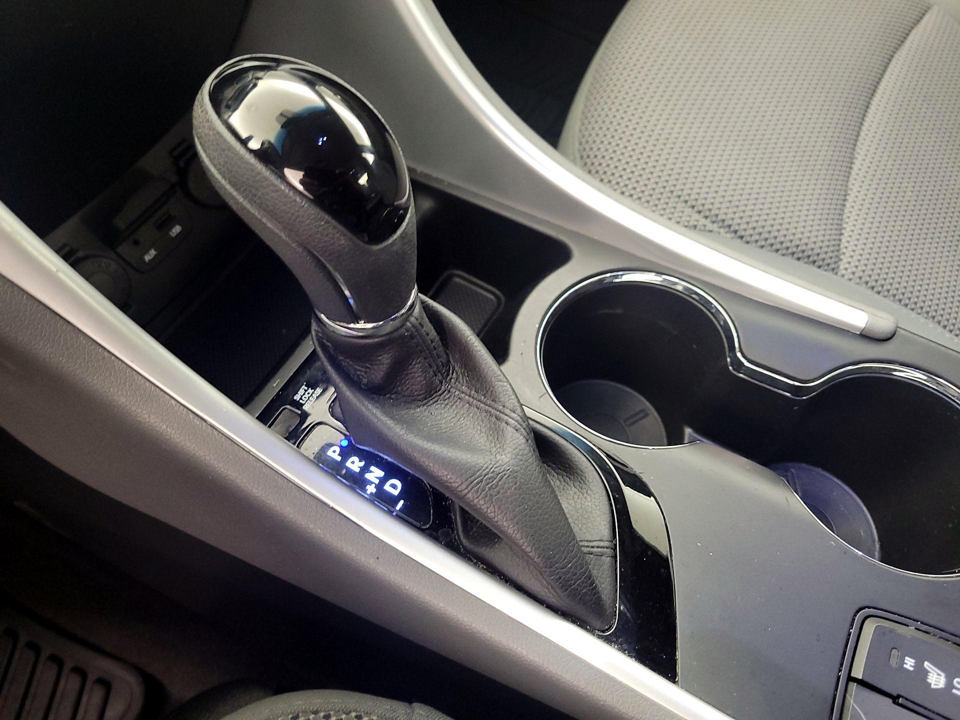 Thumbnail: 2014 Hyundai Sonata - 17