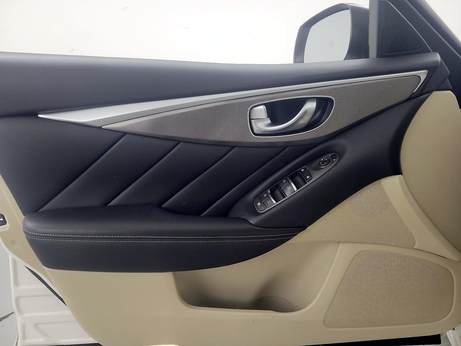 Thumbnail: 2015 INFINITI Q50 - 12