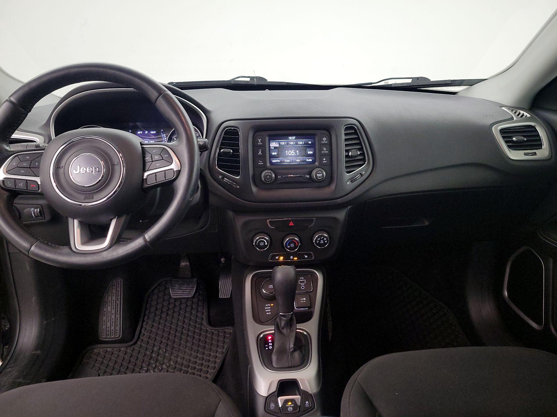 Thumbnail: 2018 Jeep Compass - 9