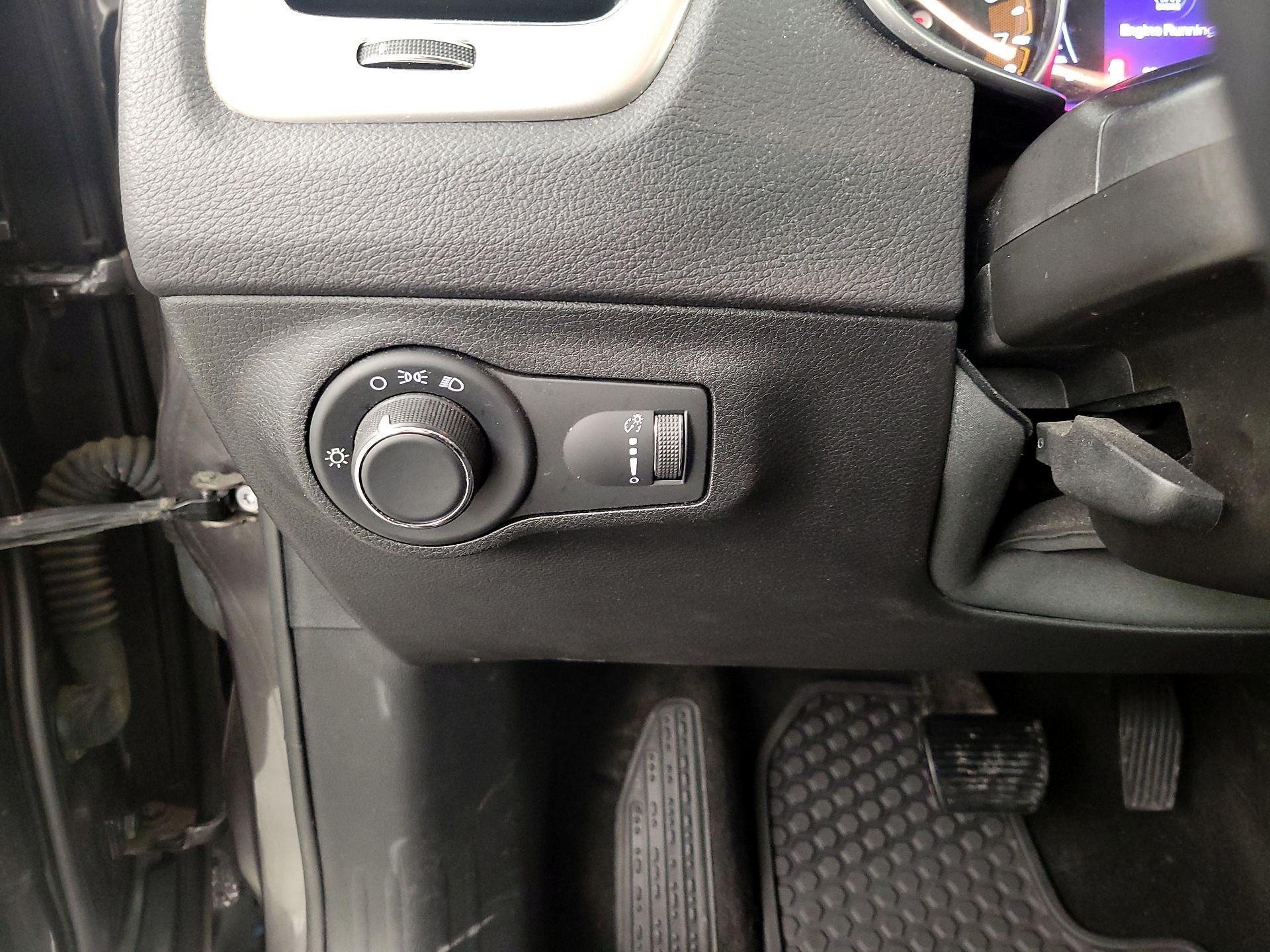 Thumbnail: 2018 Jeep Compass - 13