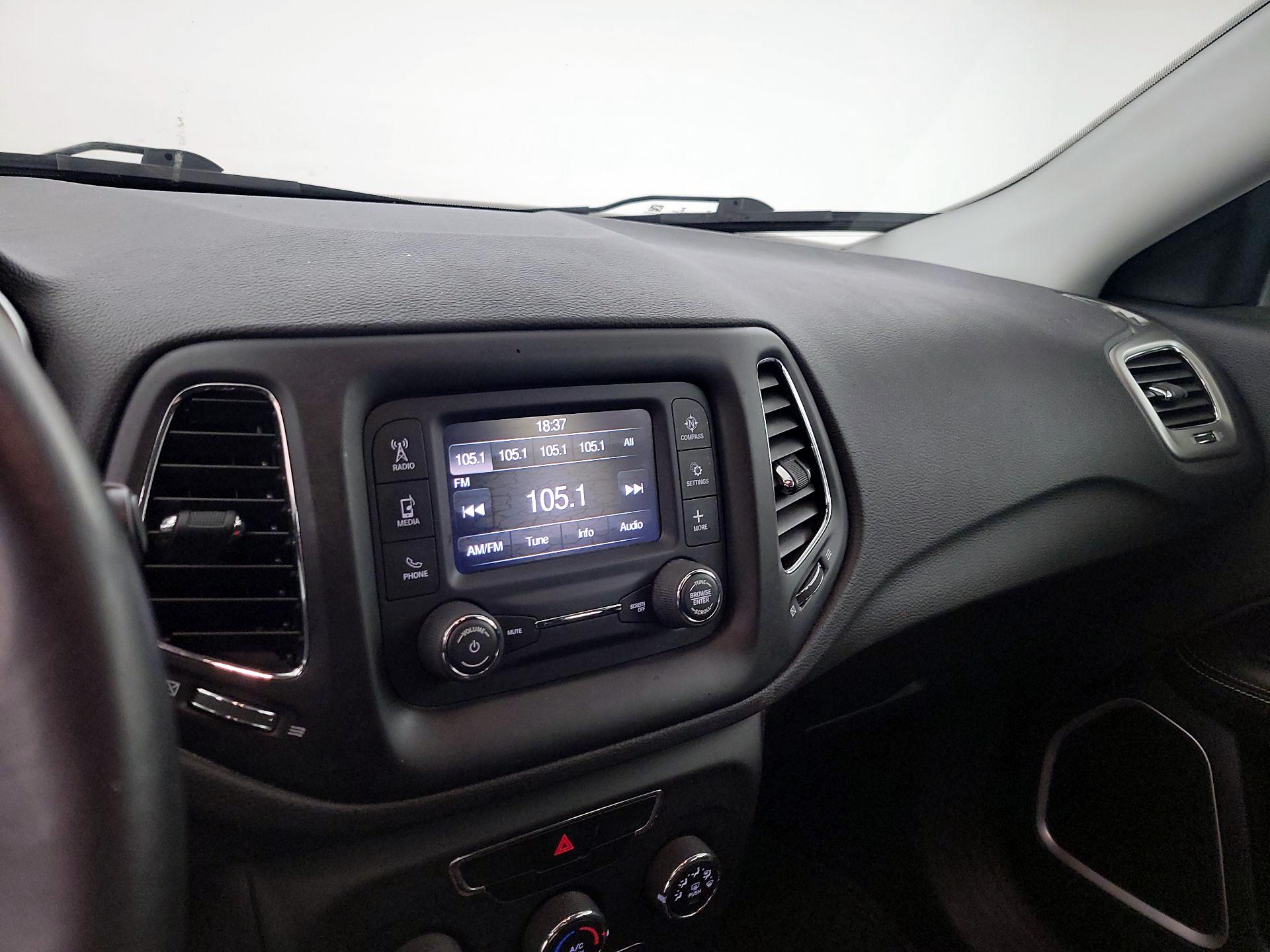 Thumbnail: 2018 Jeep Compass - 15