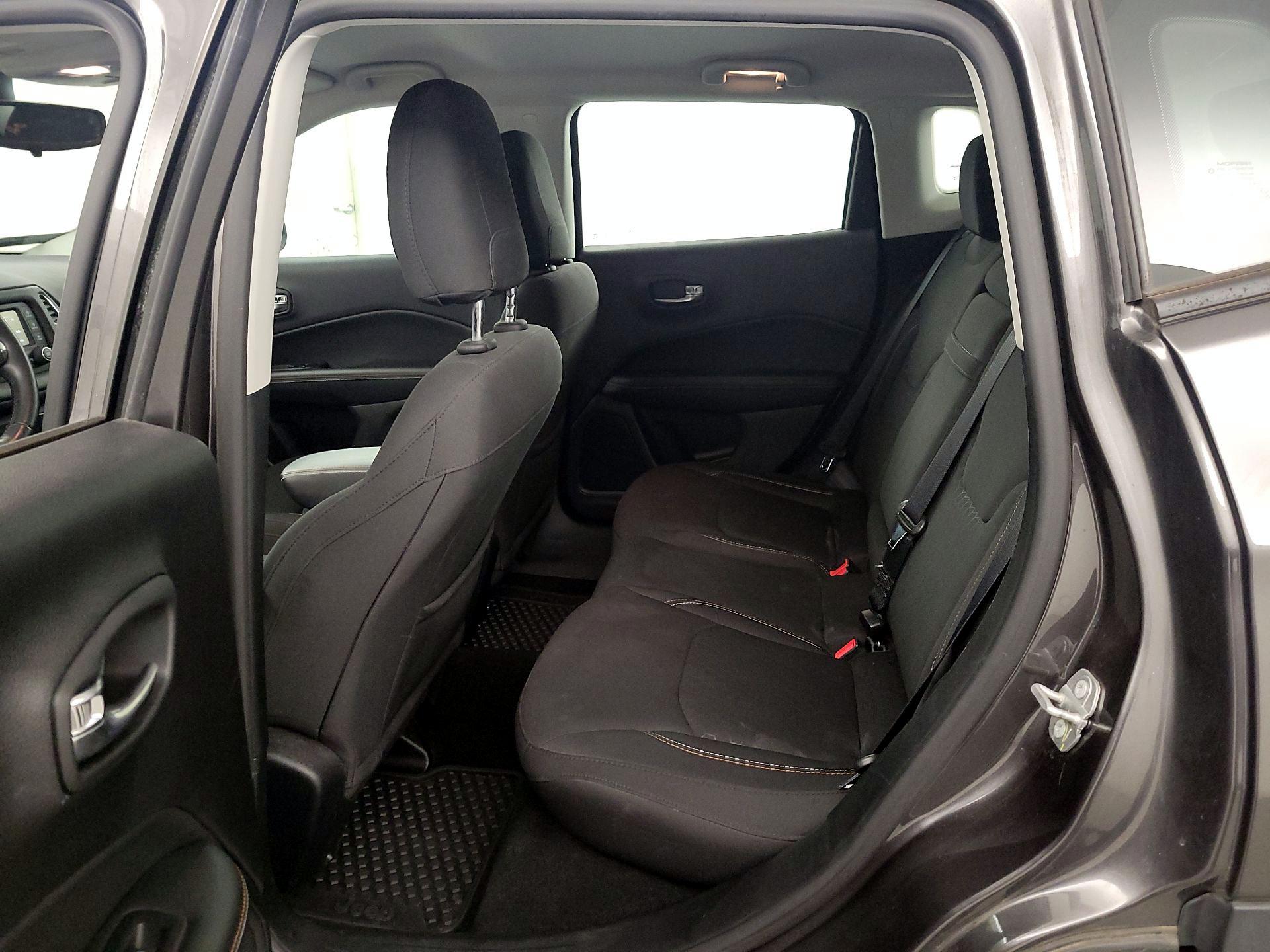 Thumbnail: 2018 Jeep Compass - 19