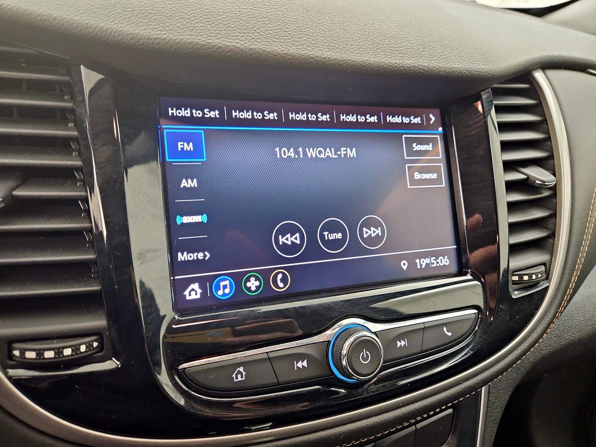 Thumbnail: 2020 Chevrolet Trax - 15