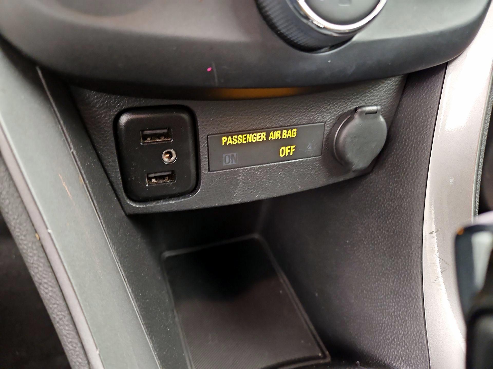 Thumbnail: 2020 Chevrolet Trax - 18