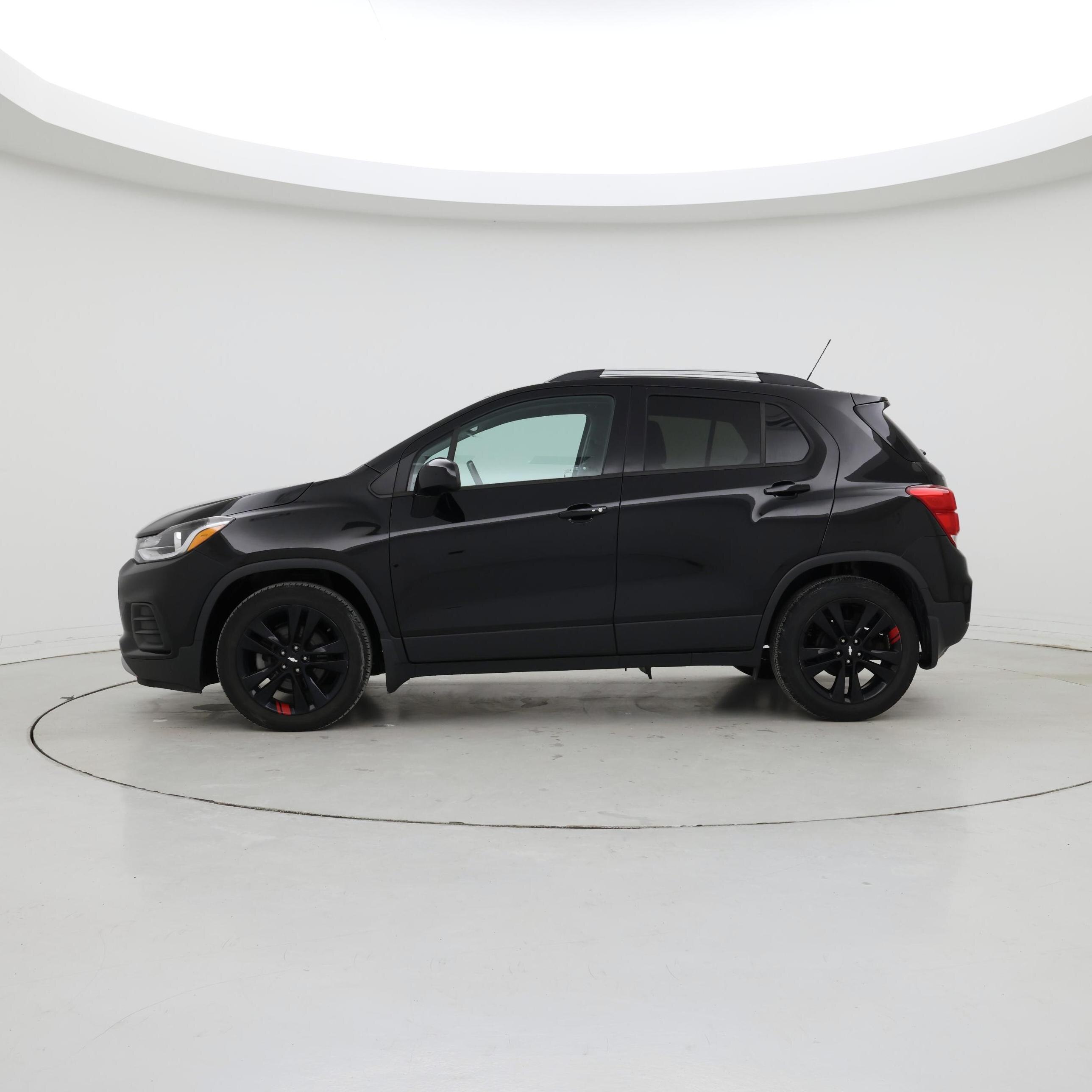 Thumbnail: 2020 Chevrolet Trax - 3