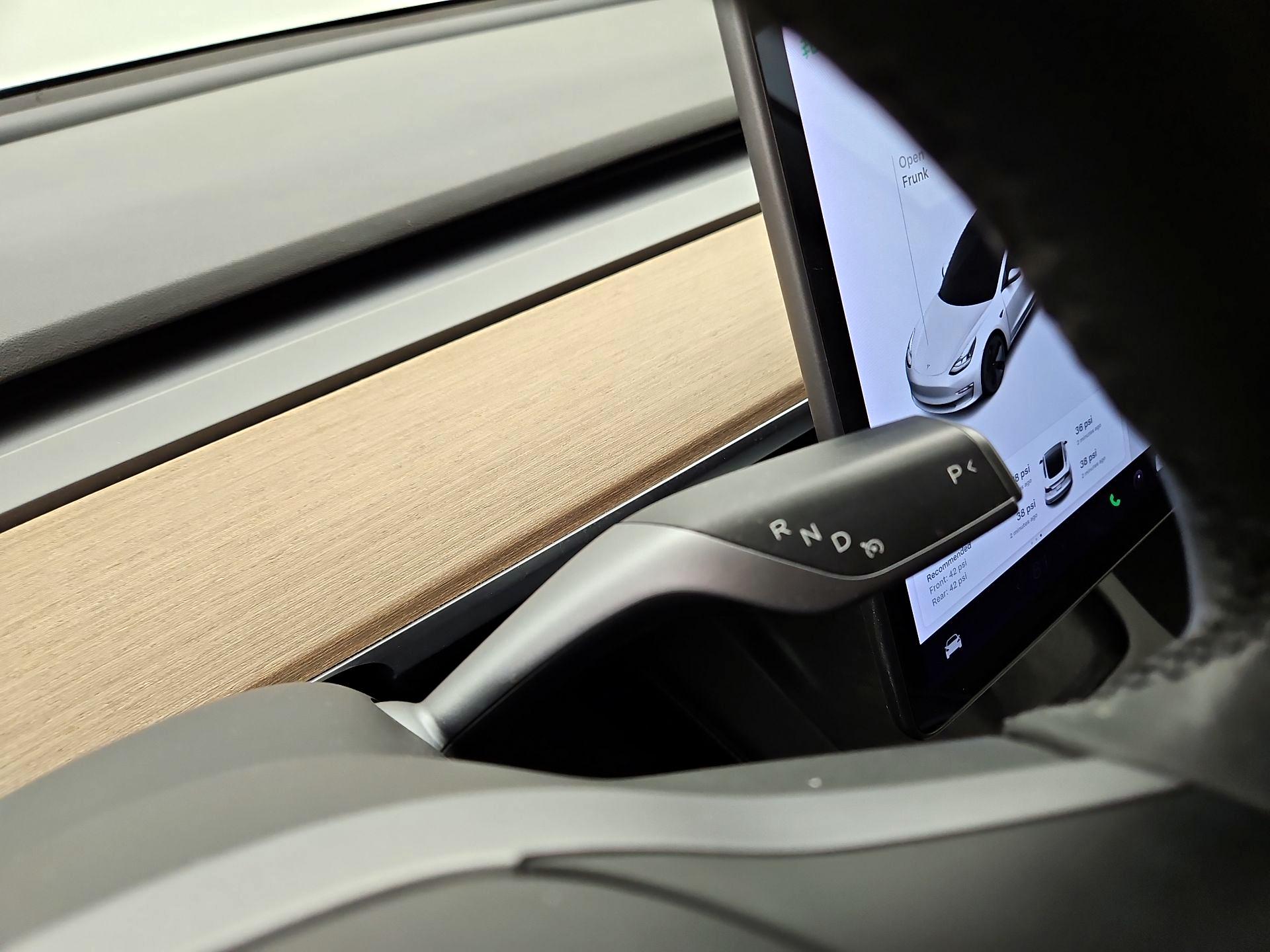 Thumbnail: 2021 Tesla Model 3 - 17