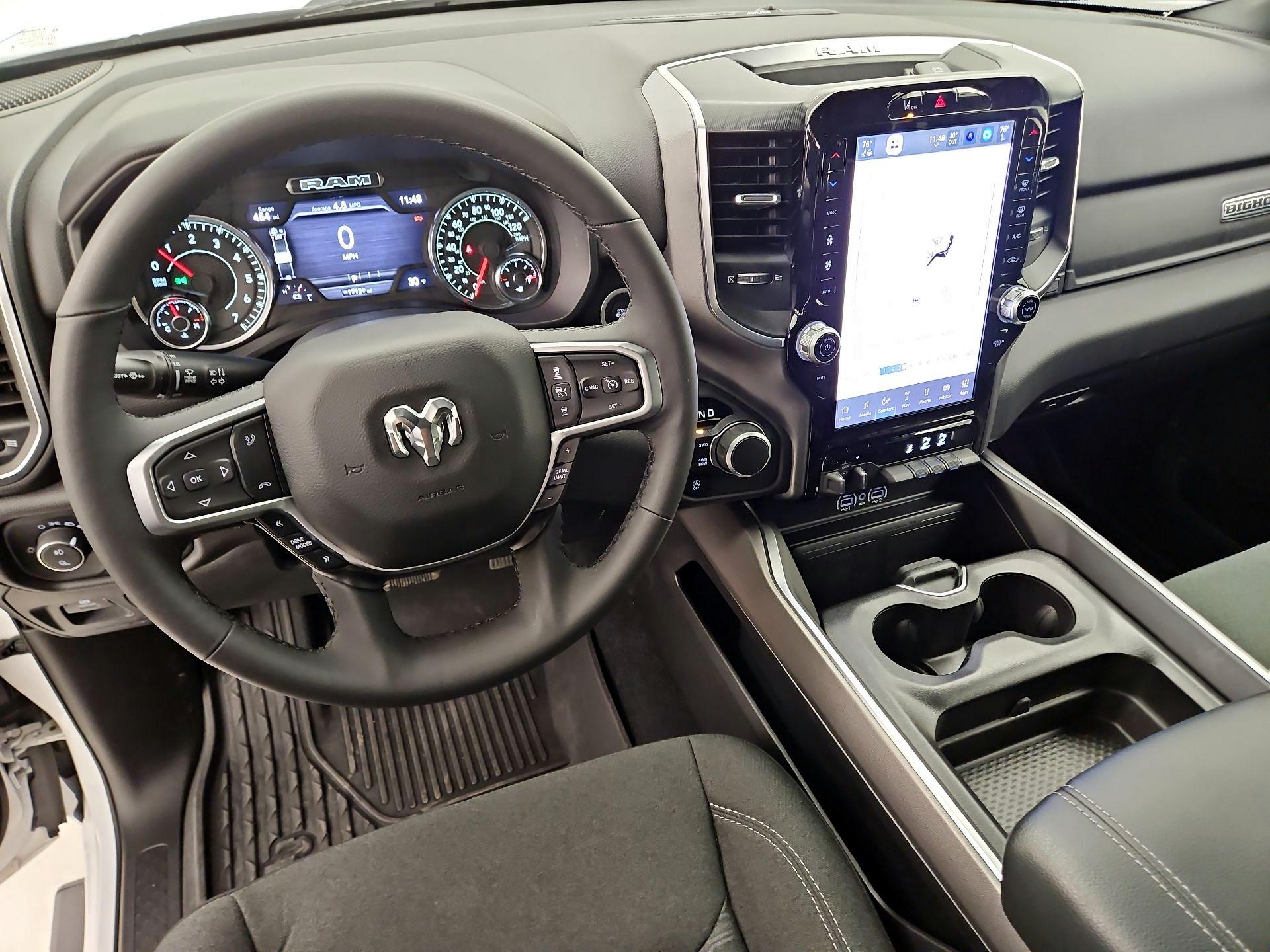 Thumbnail: 2025 RAM 1500 - 9