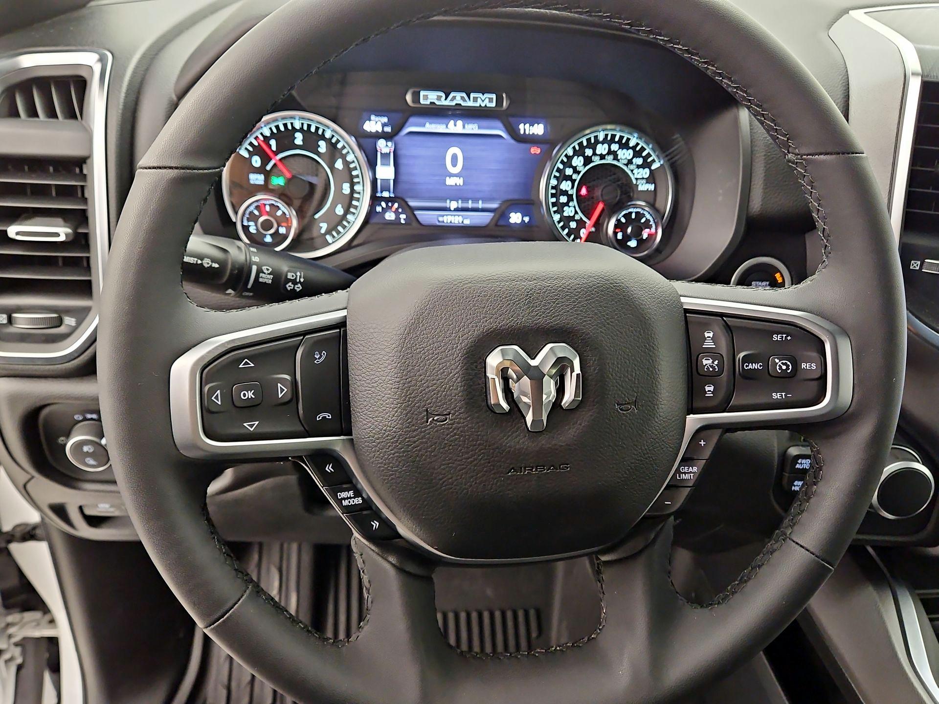 Thumbnail: 2025 RAM 1500 - 10