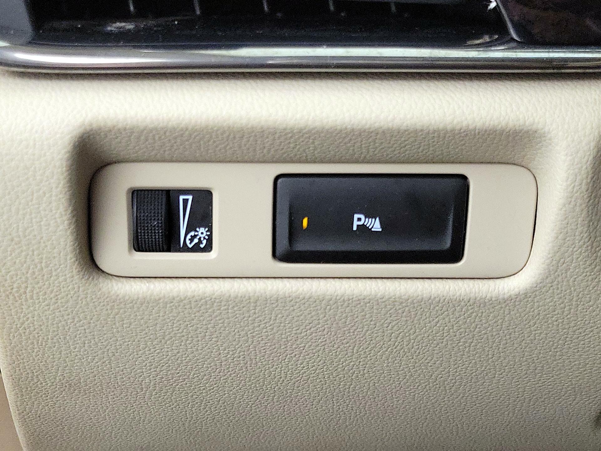 Thumbnail: 2015 Cadillac ATS - 13