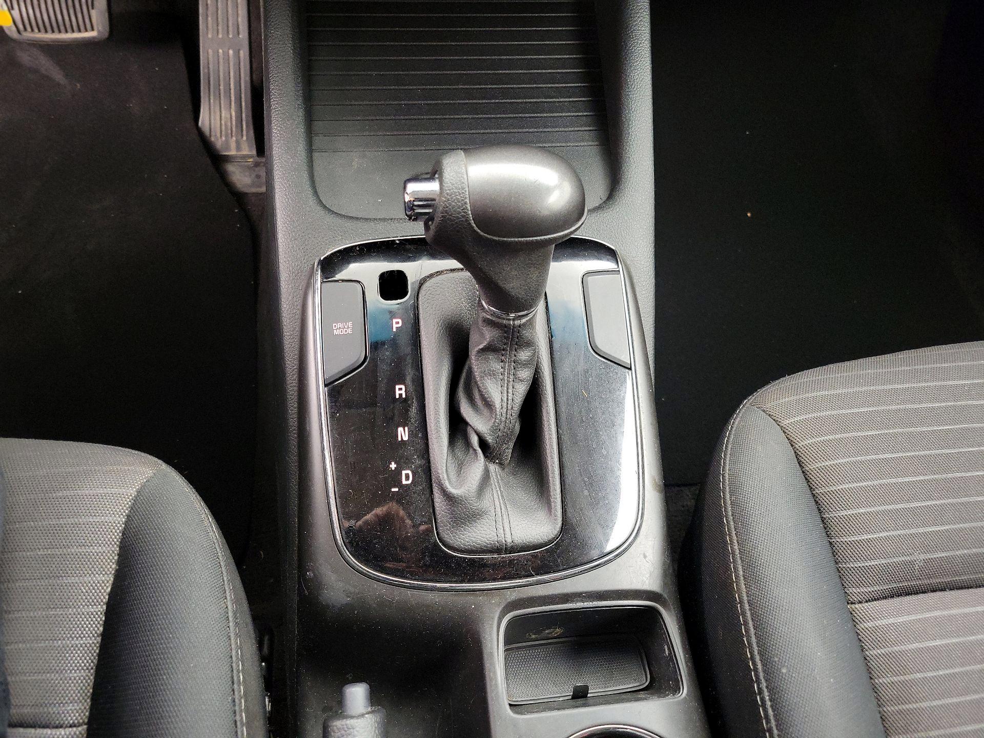 Thumbnail: 2018 Kia Forte - 17