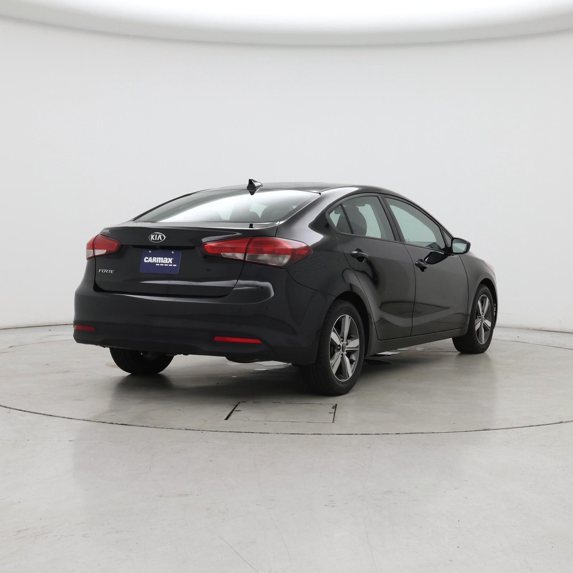 Thumbnail: 2018 Kia Forte - 8