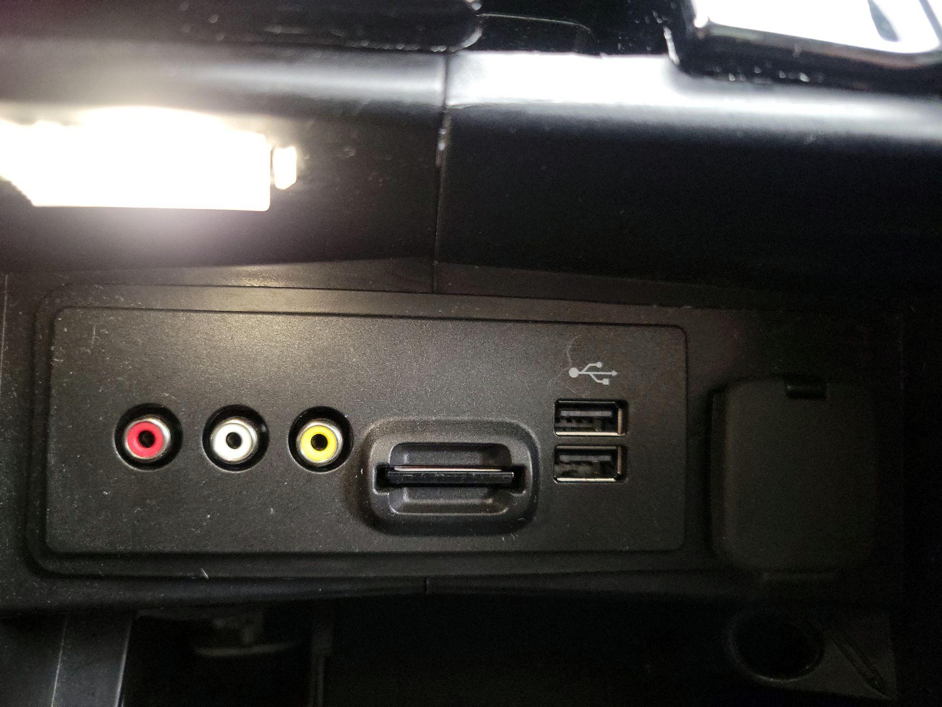 Thumbnail: 2014 Ford Fusion - 18