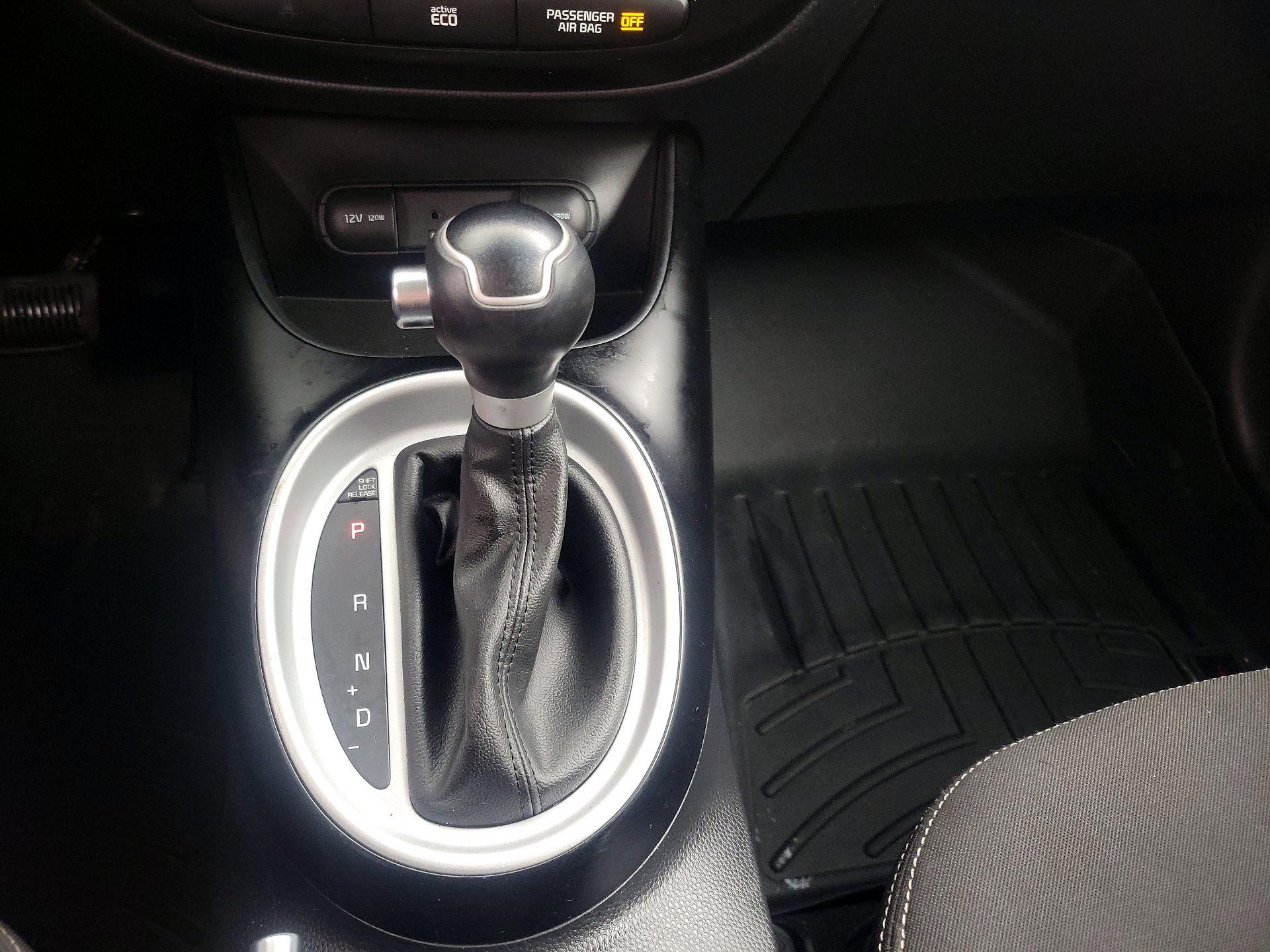 Thumbnail: 2016 Kia Soul - 16