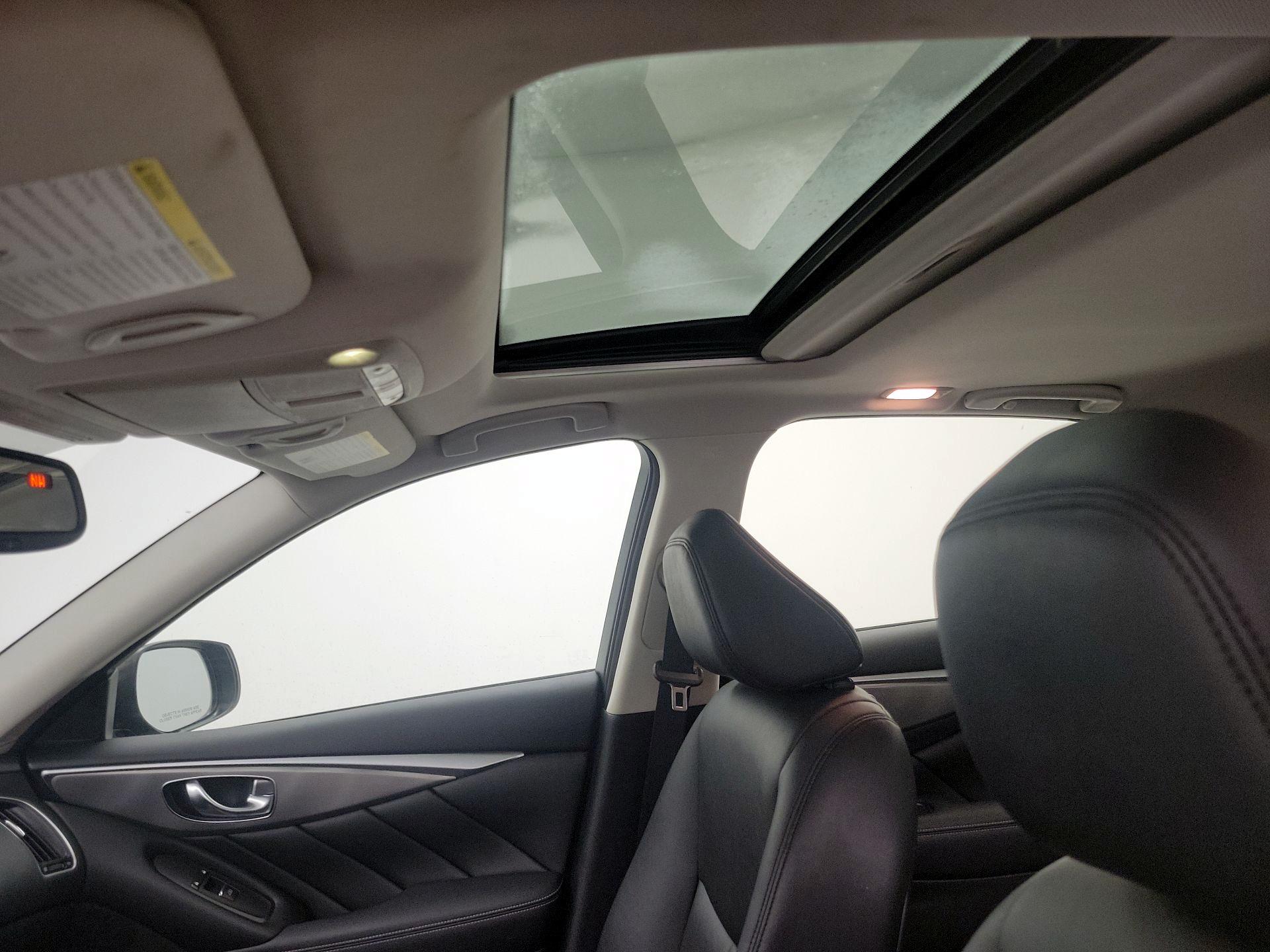 Thumbnail: 2015 INFINITI Q50 - 19