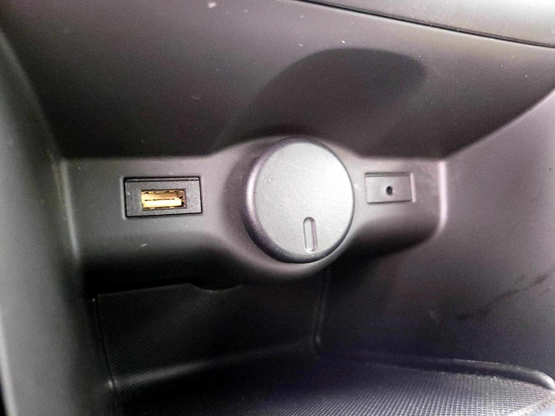 Thumbnail: 2016 Buick Cascada - 19