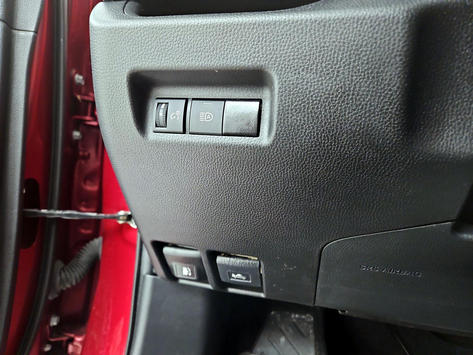 Thumbnail: 2021 Toyota RAV4 - 13