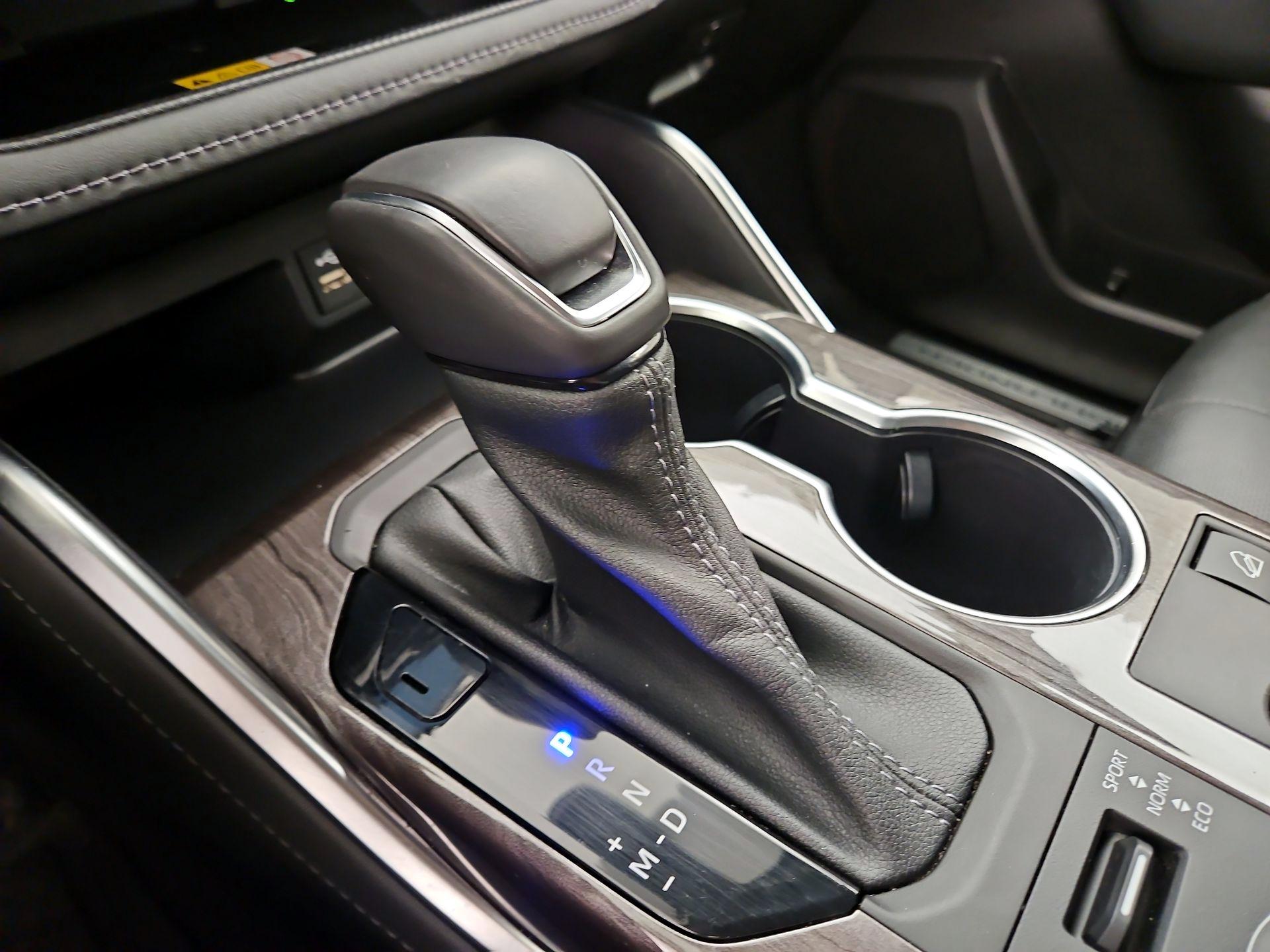 Thumbnail: 2023 Toyota Highlander - 17