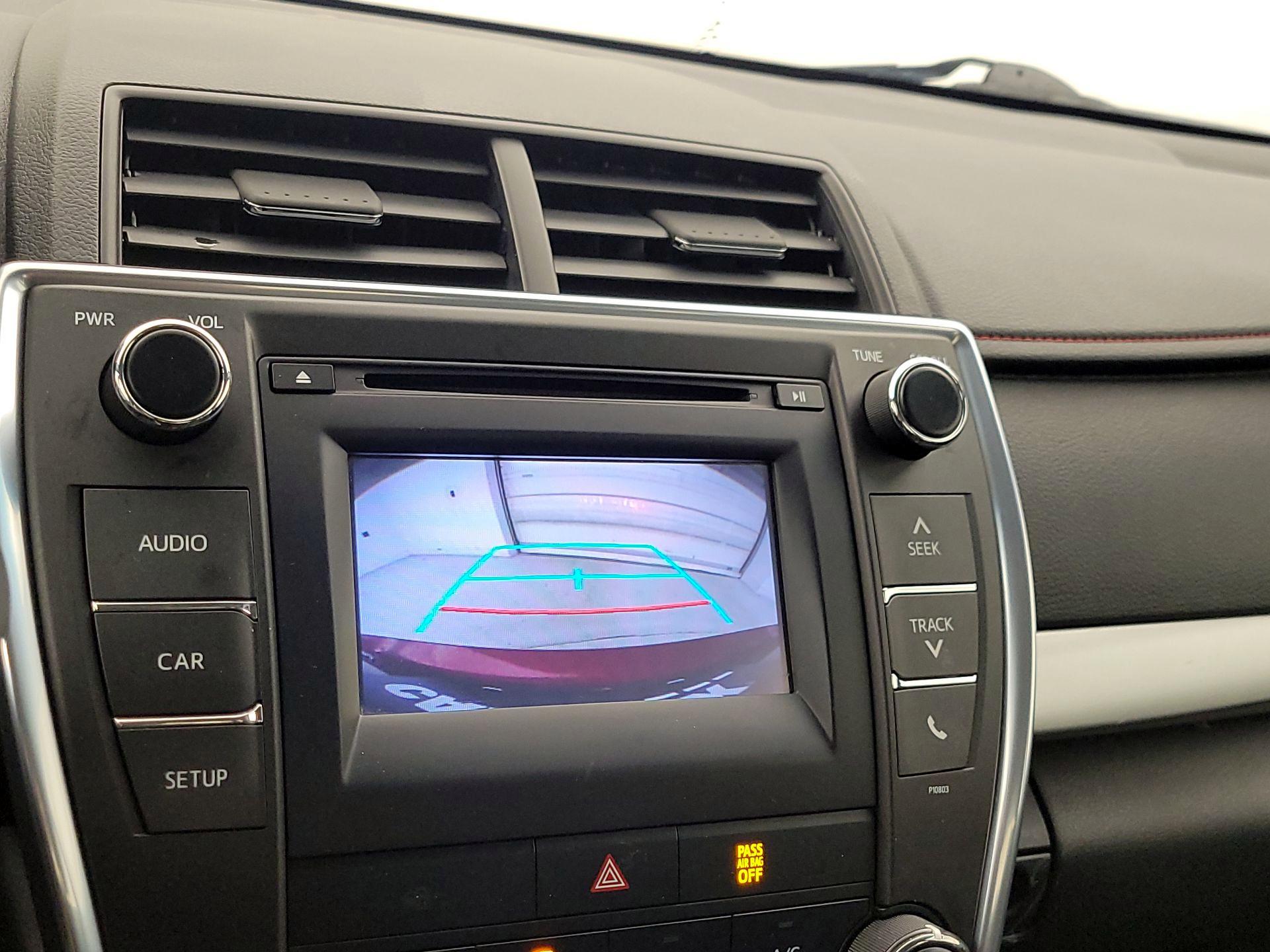 Thumbnail: 2015 Toyota Camry - 14