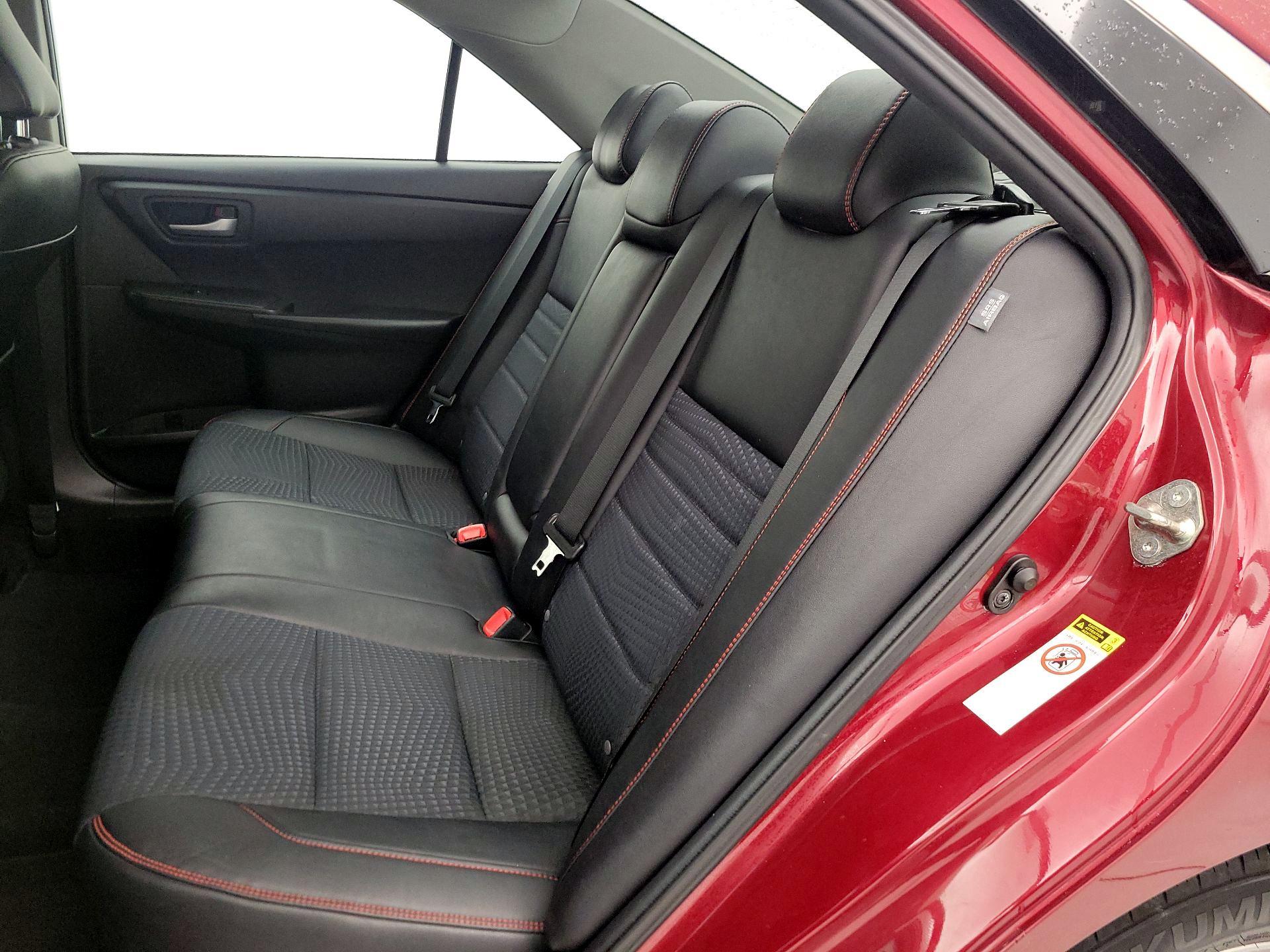 Thumbnail: 2015 Toyota Camry - 19