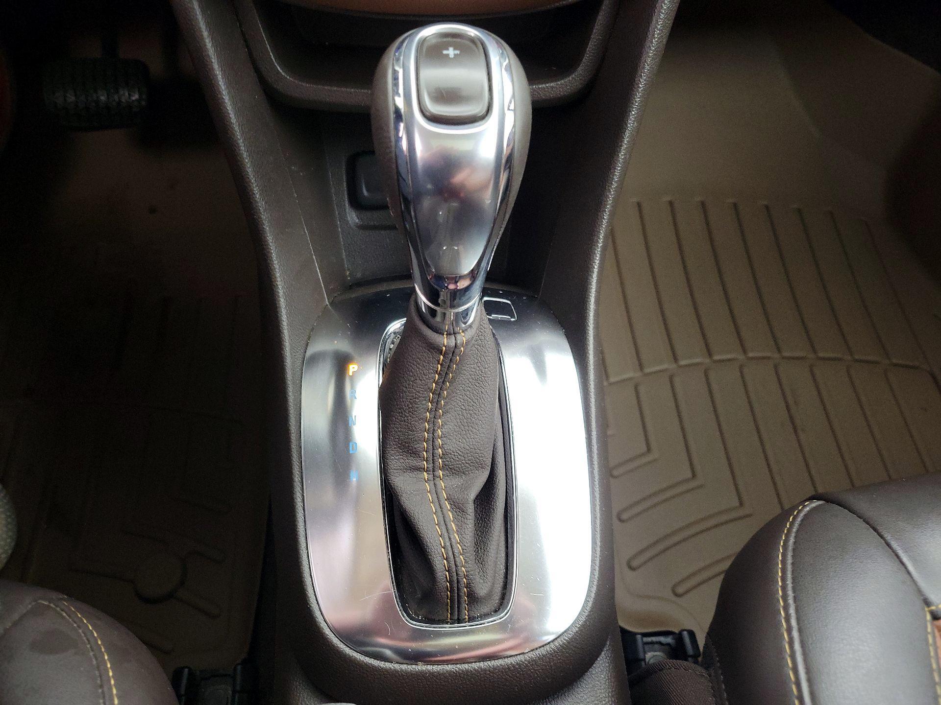 Thumbnail: 2015 Buick Encore - 17