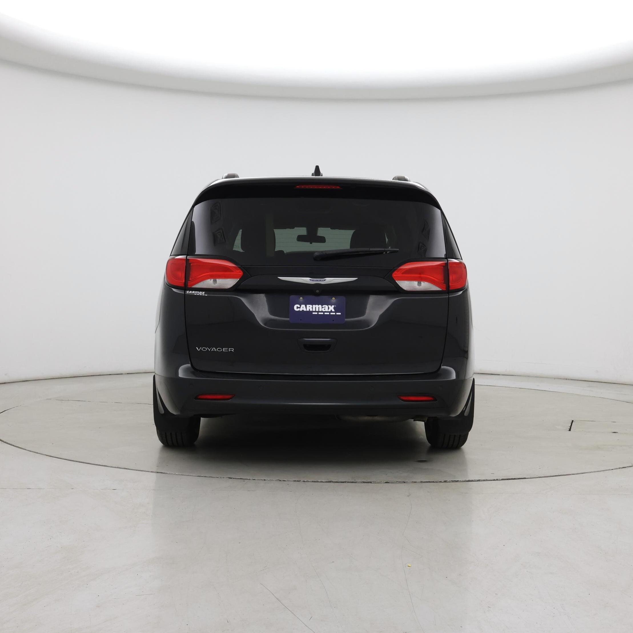 Thumbnail: 2020 Chrysler Voyager - 6