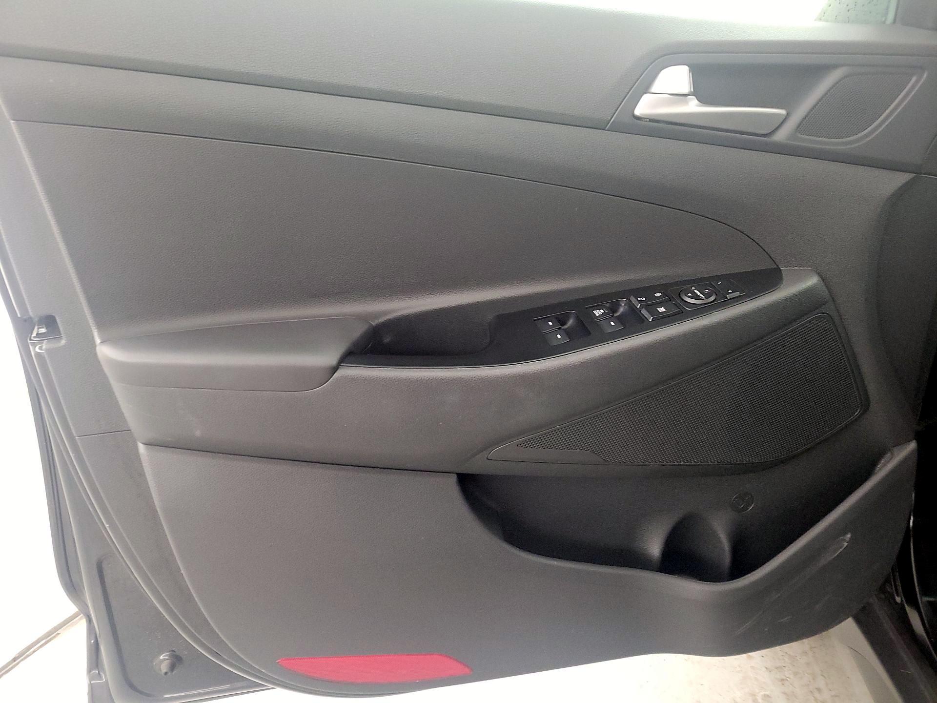 Thumbnail: 2021 Hyundai Tucson - 12