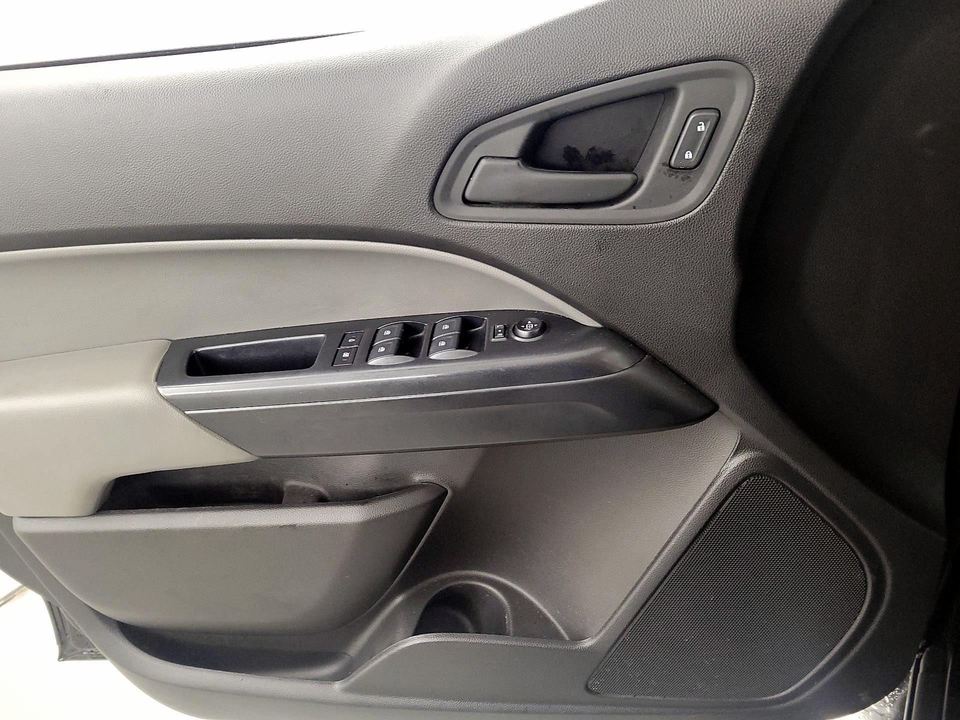 Thumbnail: 2021 Chevrolet Colorado - 12